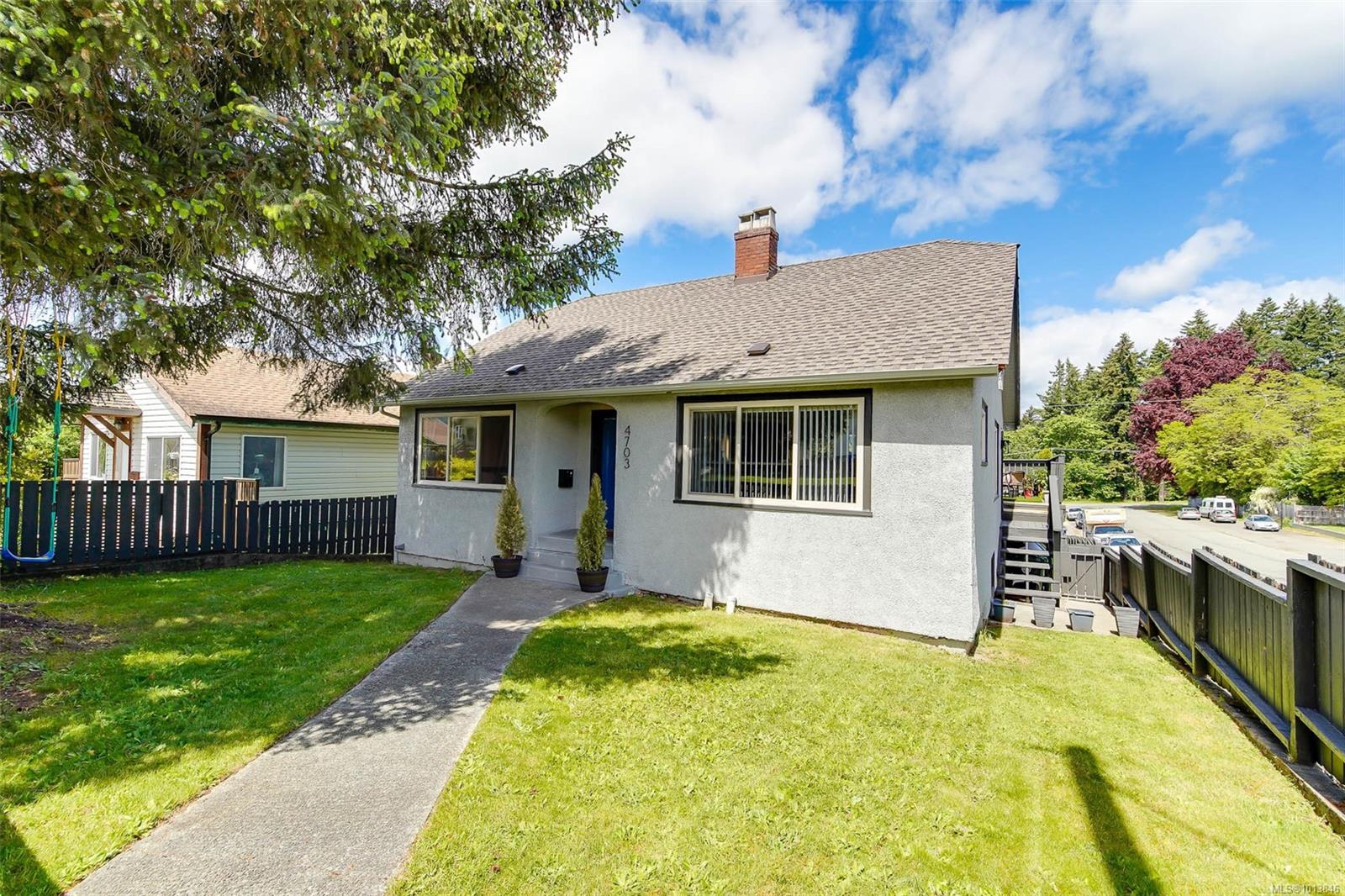$635,000 - 4703 Strathern St<br>Port Alberni, British Columbia, V9Y 3E8