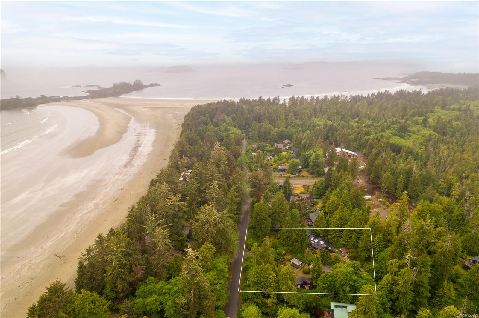 $4,250,000 - 1364 Chesterman Beach Rd<br>Tofino, British Columbia, V0R 2Z0