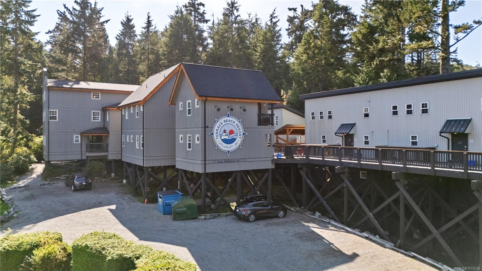 $520,000 - 1002 Peninsula Rd<br>Ucluelet, British Columbia, V0R 3A0