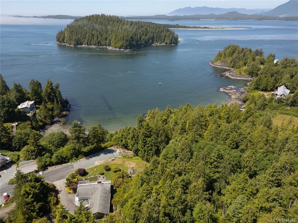 $1,938,000 - 270 Cedar St<br>Tofino, British Columbia, V0R 2Z0