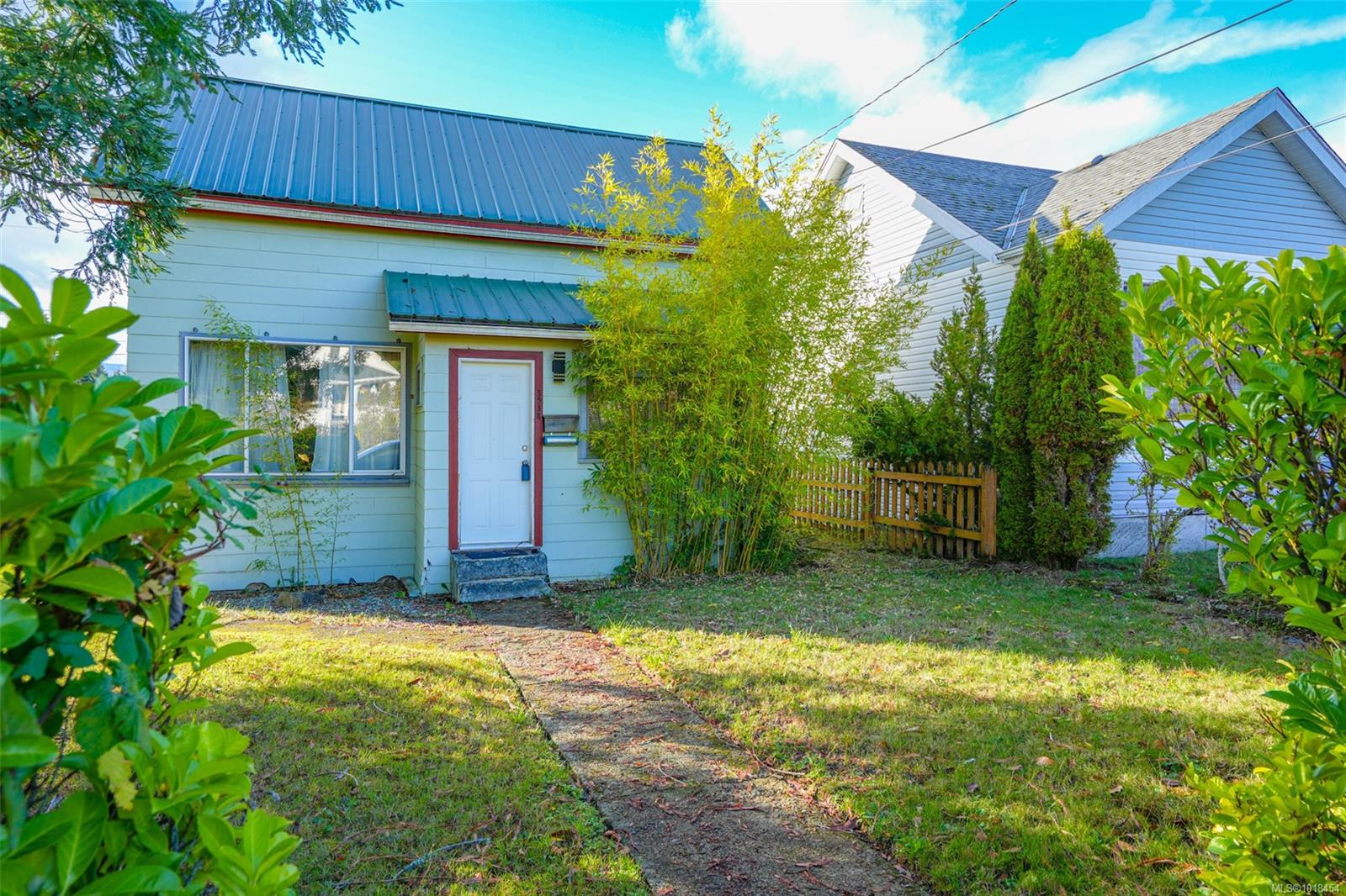 $379,900 - 3538 11th Ave<br>Port Alberni, British Columbia, V9Y 4Y7