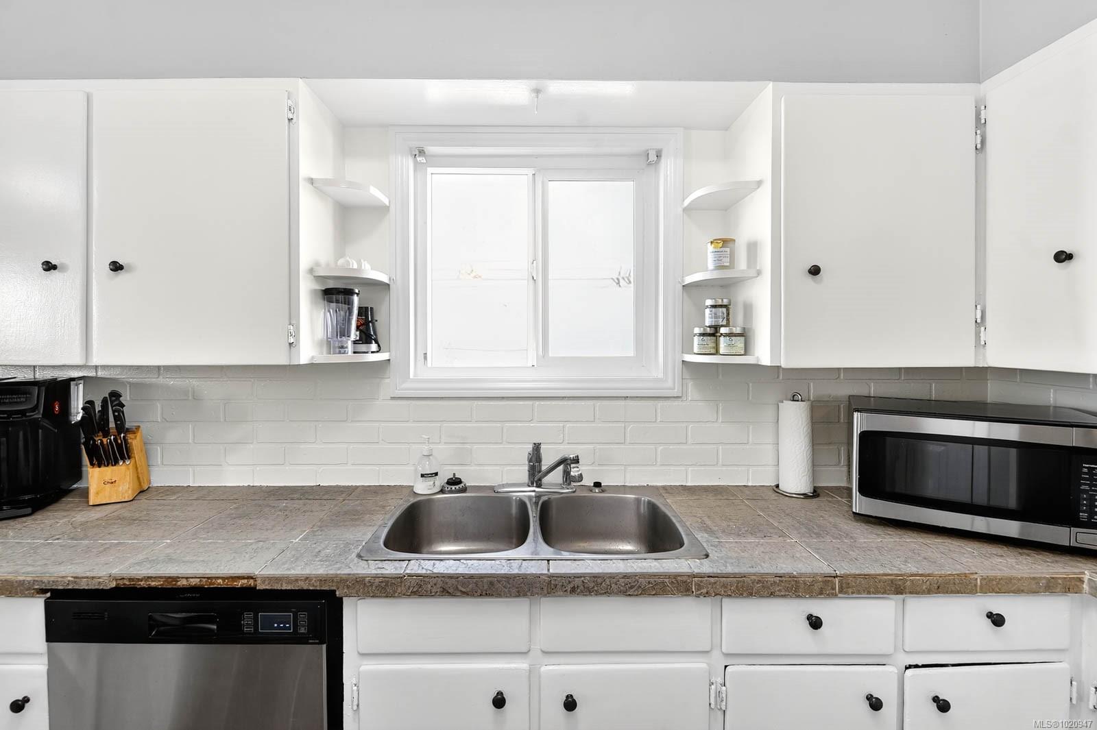 $449,900 - 3638 14th Ave<br>Port Alberni, British Columbia, V9Y 5B7