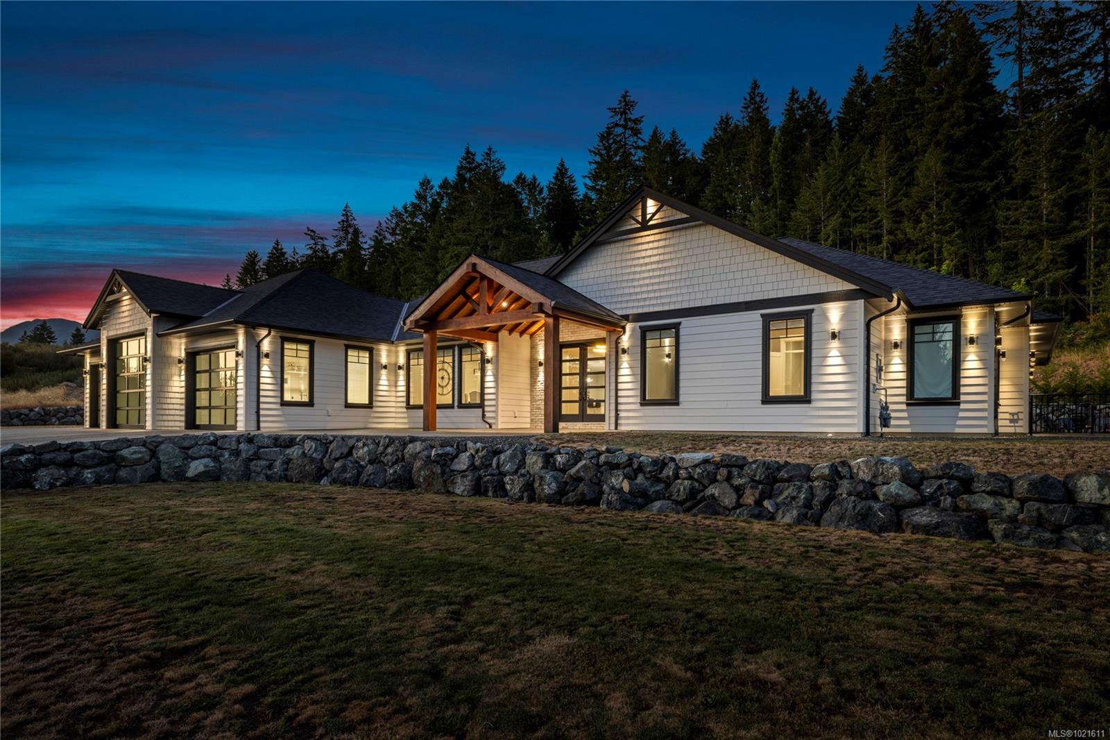 $1,899,000 - 6127 Chase Dr<br>Port Alberni, British Columbia, V9Y 0C2