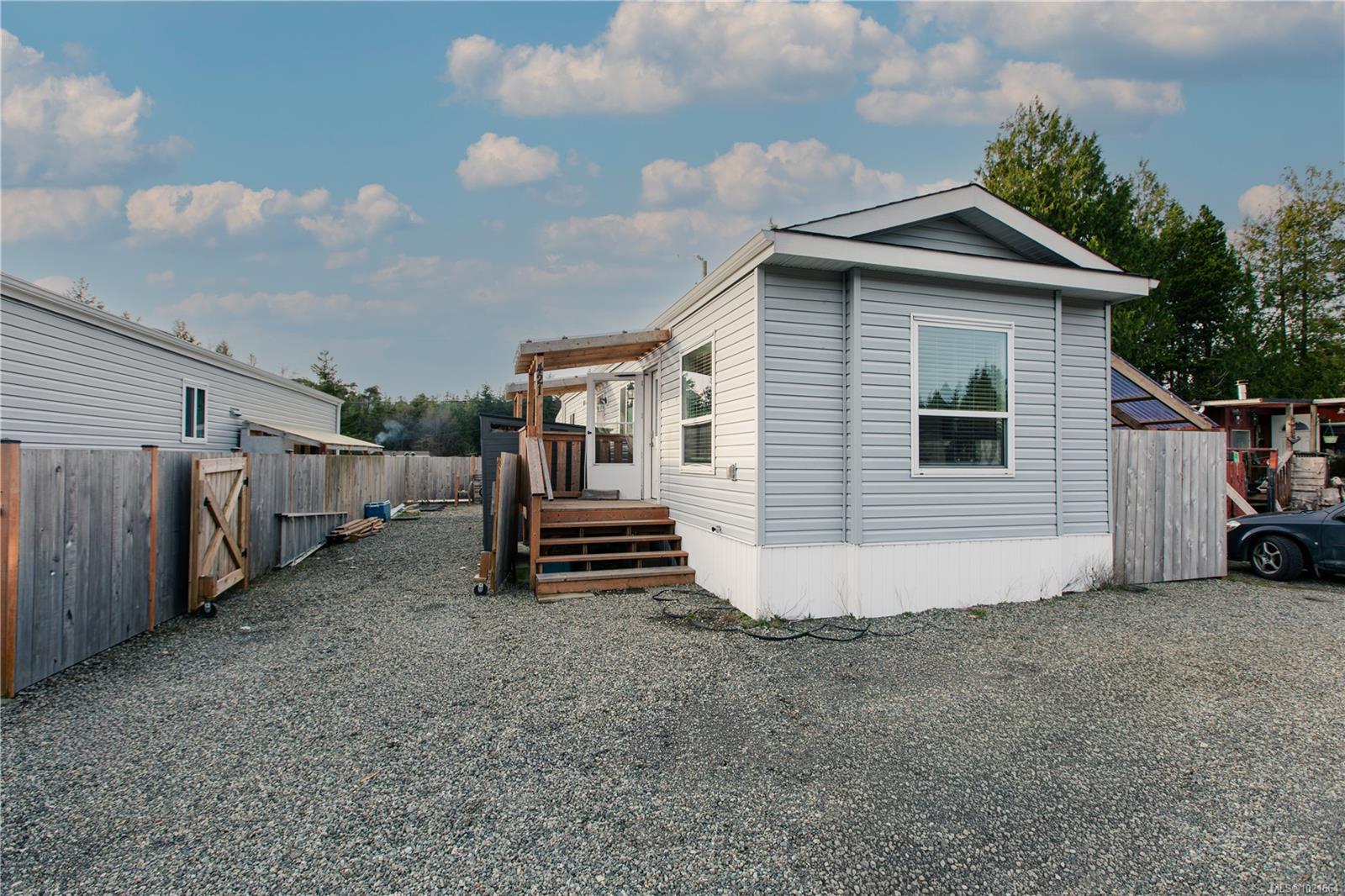 $338,000 - 421 Humpback Pl<br>Ucluelet, British Columbia, V0R 3A0