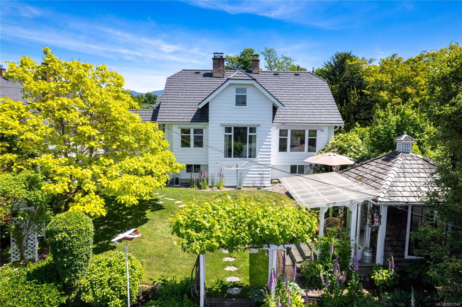 $858,000 - 2974 7th Ave<br>Port Alberni, British Columbia, V9Y 2J4