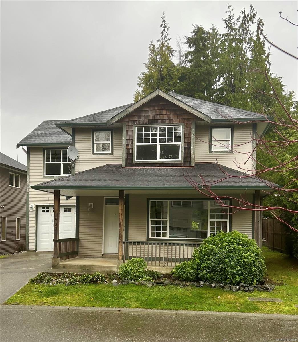 $949,900 - 809 ocean park Dr<br>Tofino, British Columbia, V0R 2Z0