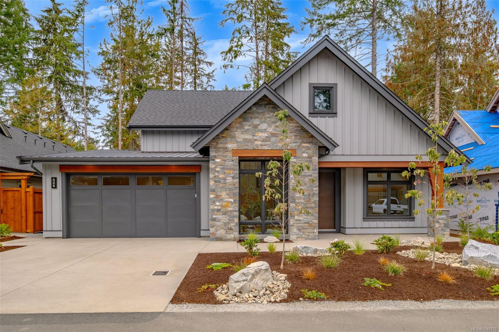 525 Hole-In-One Dr, Qualicum Beach