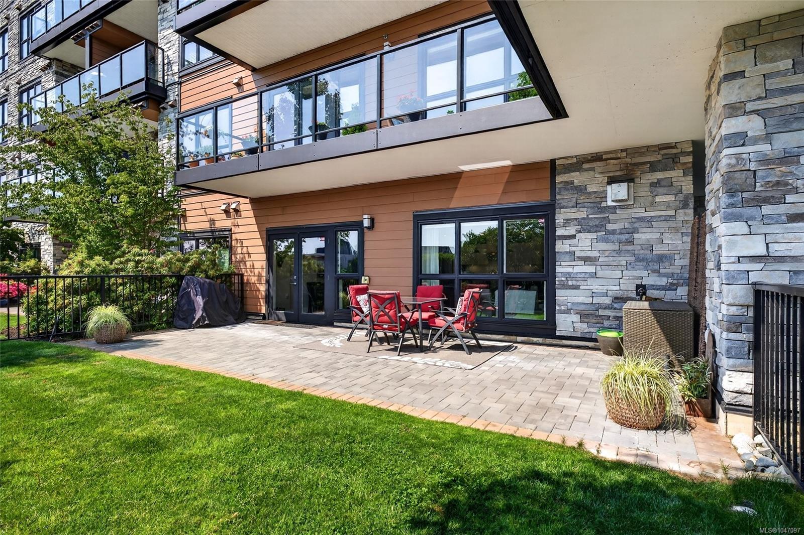 101-747 Travino Lane — listing photo 12 of 60