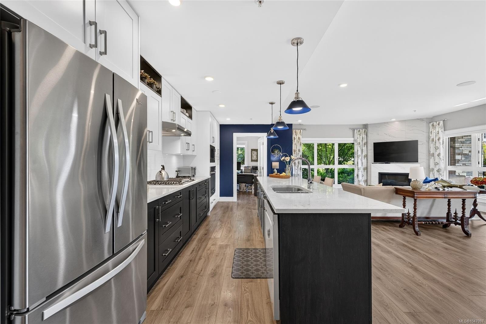 101-747 Travino Lane — listing photo 6 of 60