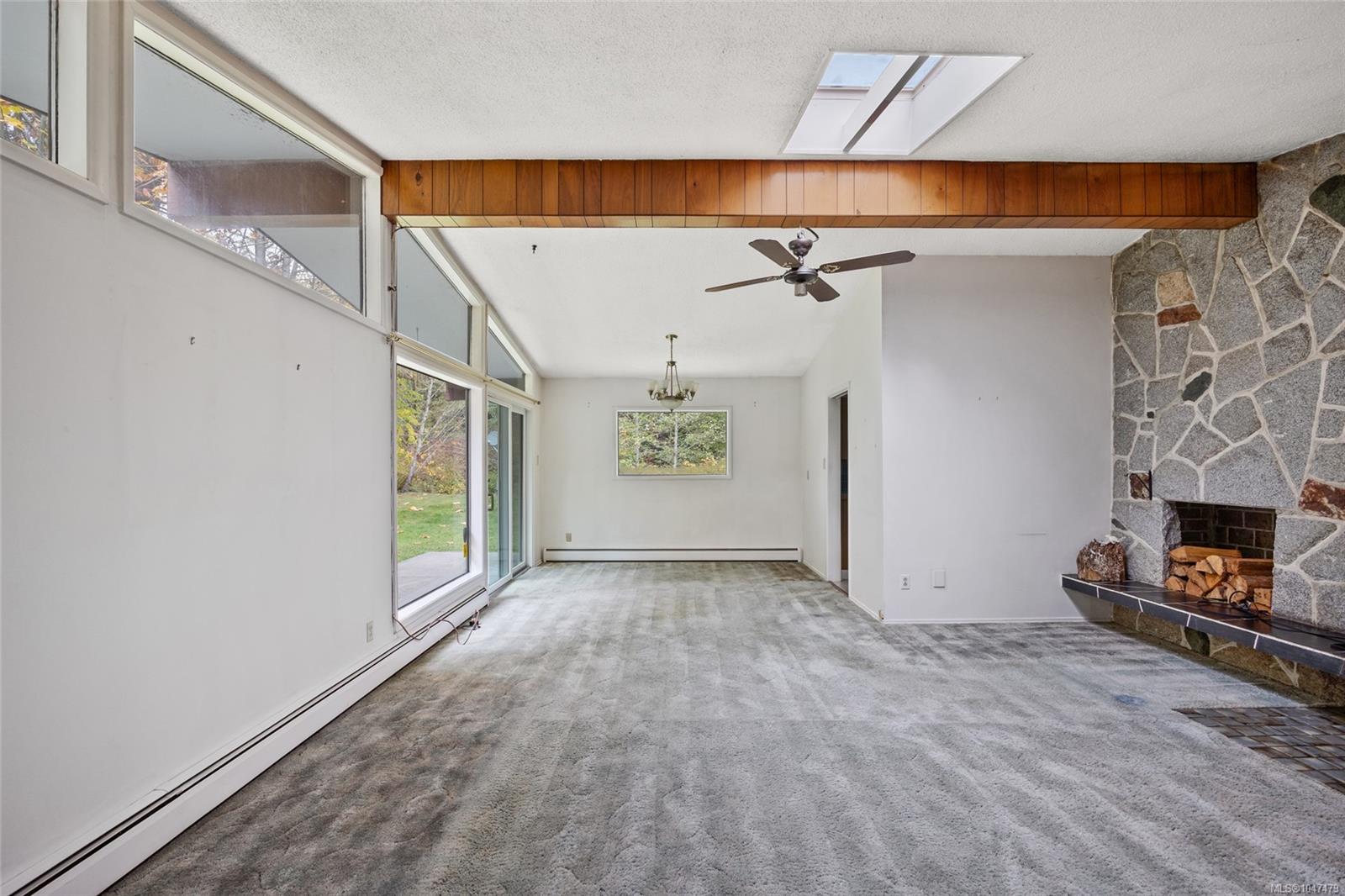 3054 Stephen Rd — listing photo 9 of 55