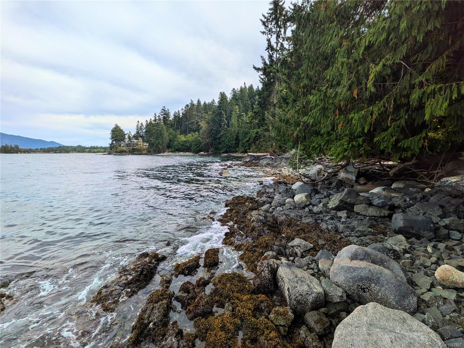 9 Mine Rd, Lasqueti Island