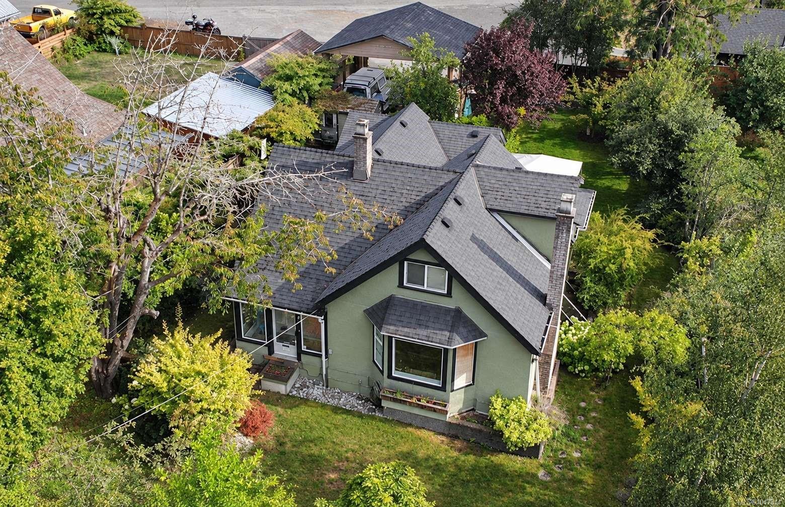 4244 Johnston Rd — listing photo 2 of 86