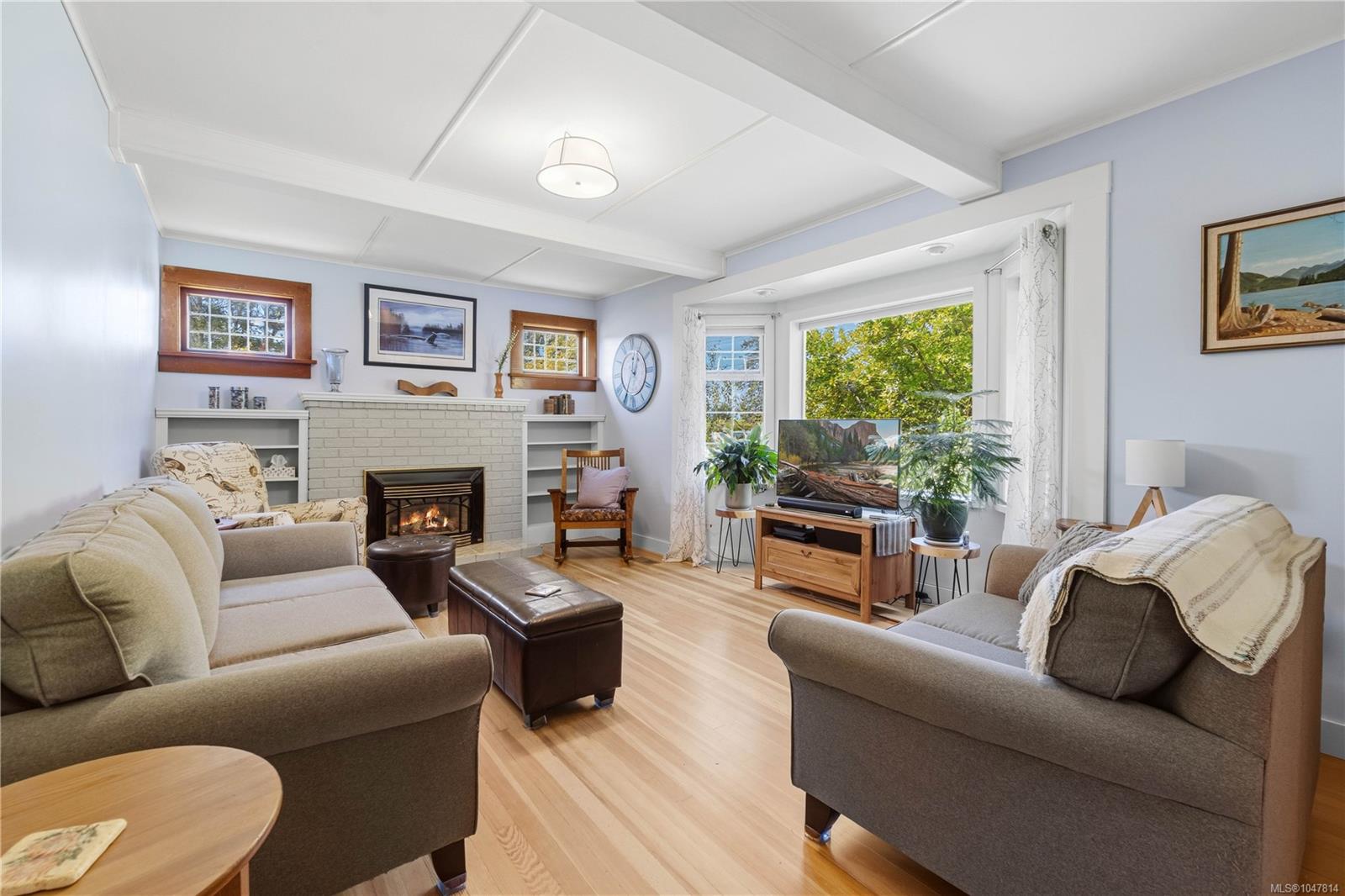 4244 Johnston Rd — listing photo 4 of 86