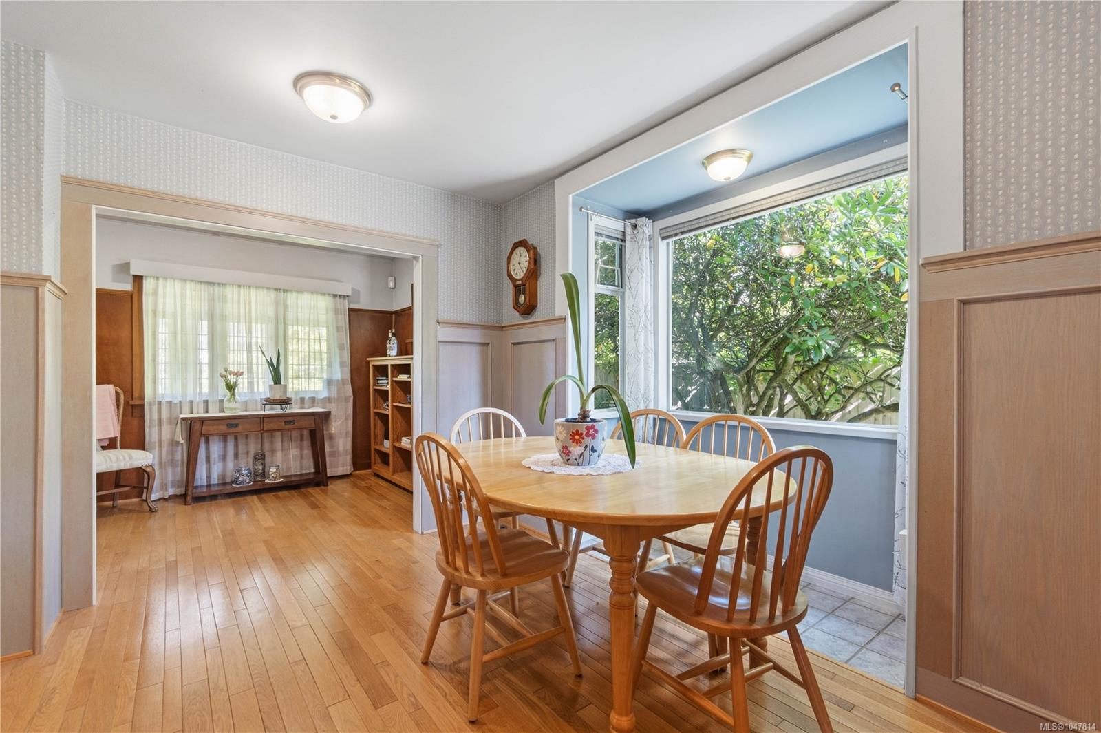 4244 Johnston Rd — listing photo 9 of 86