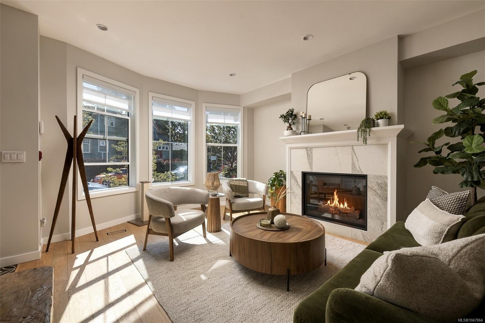 1048 Pentrelew Pl — listing photo 4 of 52