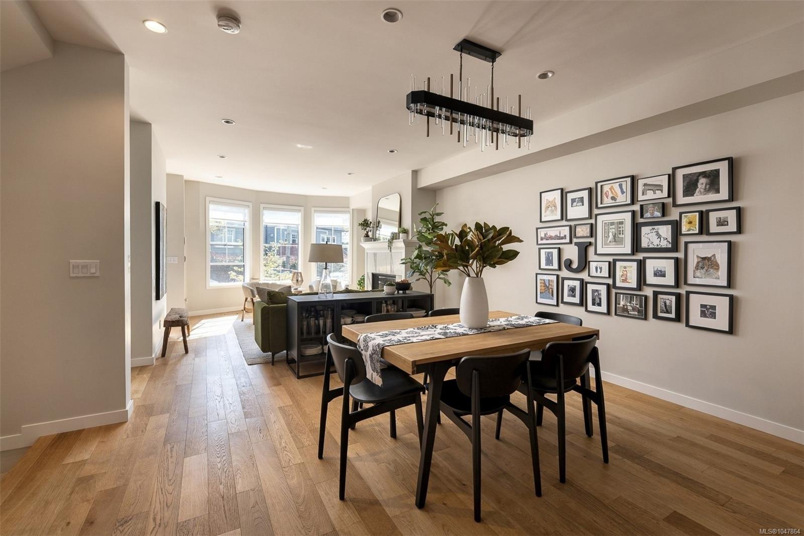 1048 Pentrelew Pl — listing photo 9 of 52