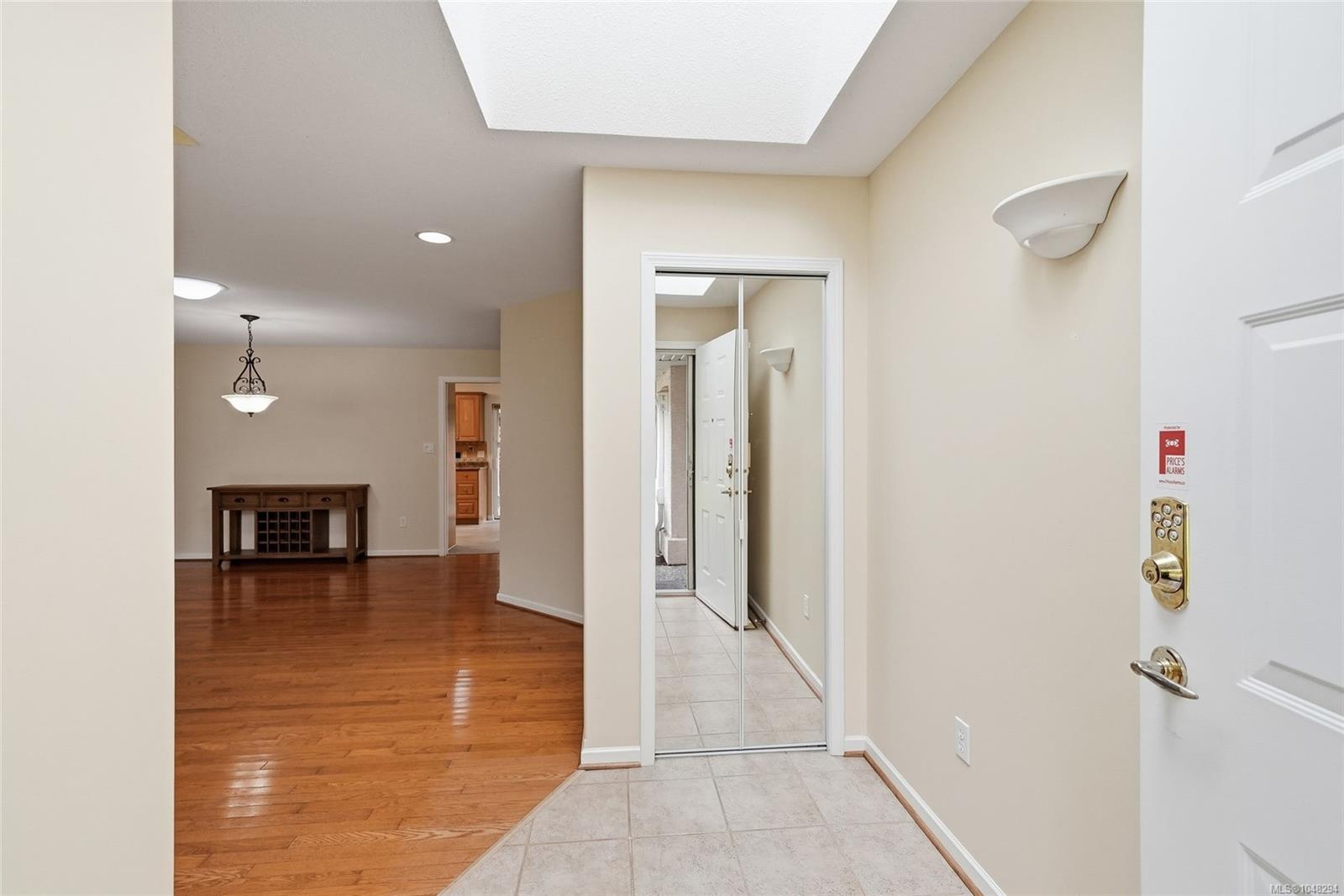 16-850 Arbutus St — listing photo 5 of 47
