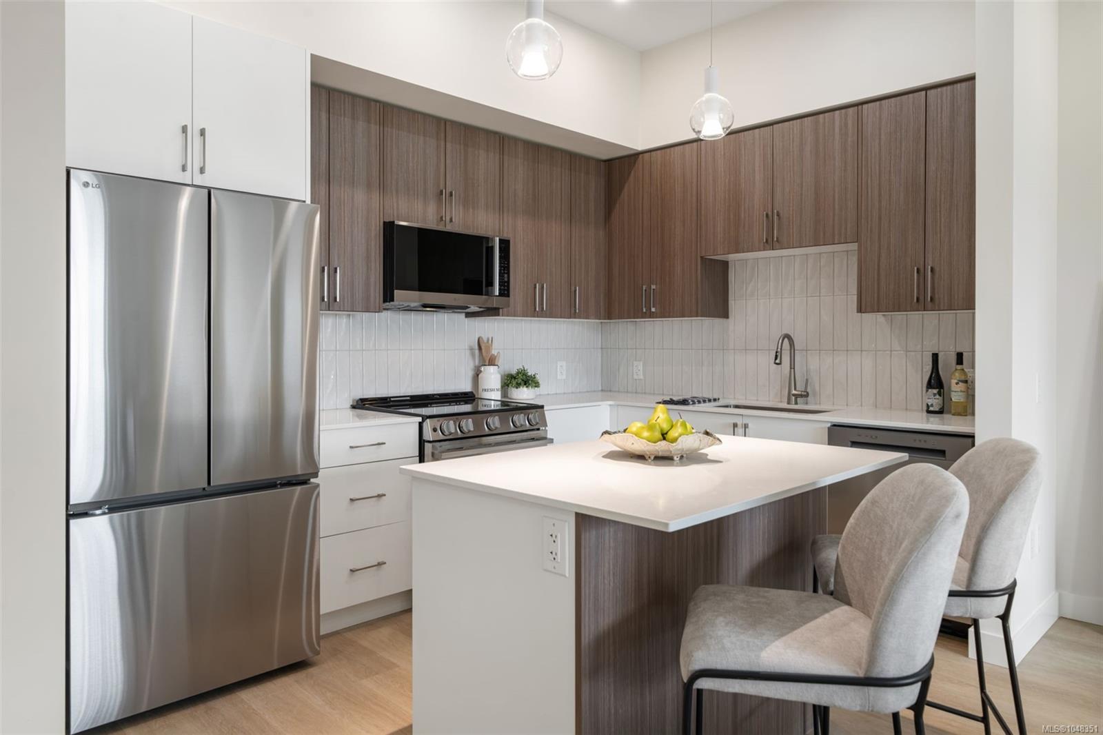 212-777 Station Ave — listing photo 9 of 20