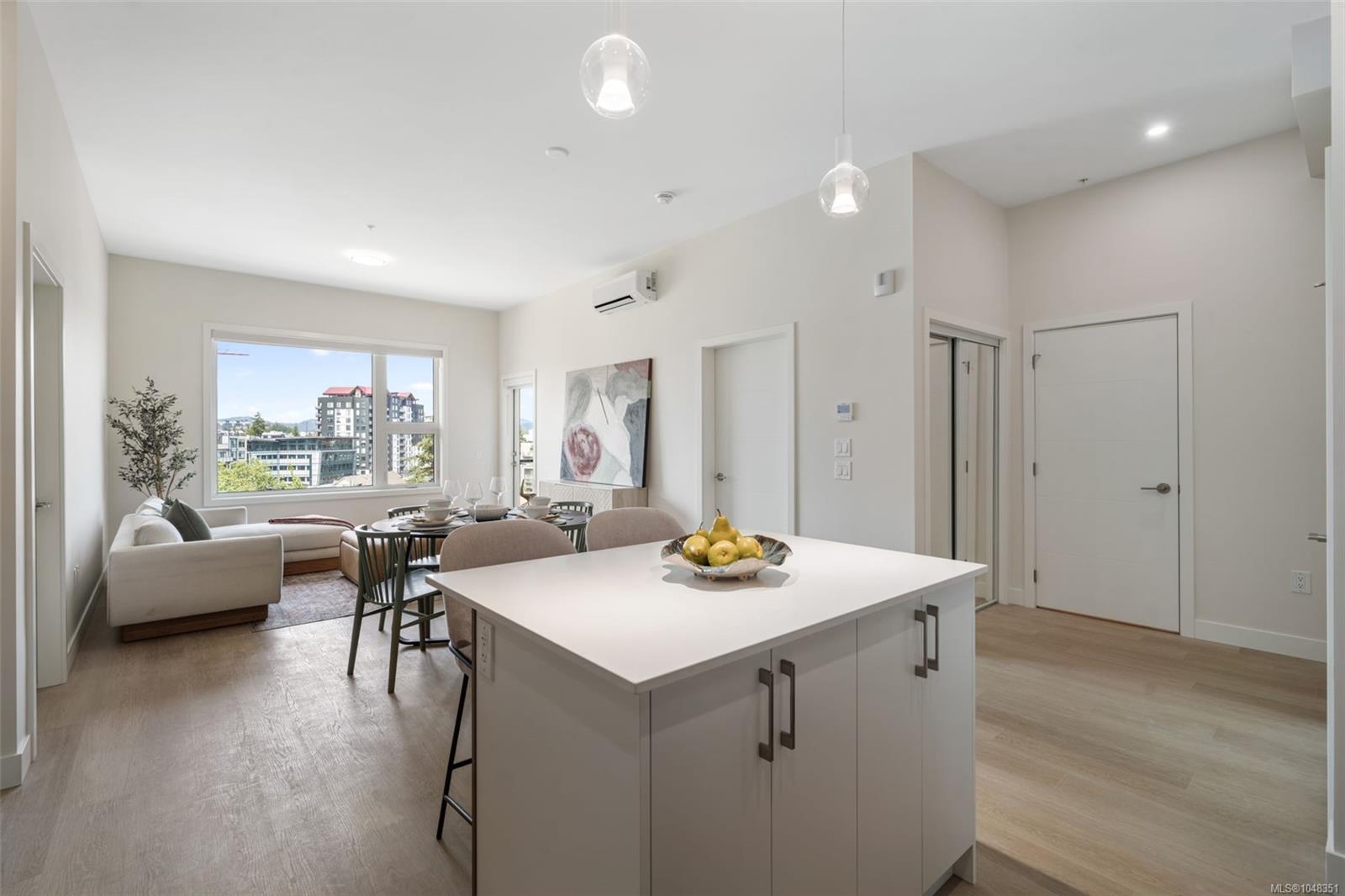 212-777 Station Ave — listing photo 10 of 20