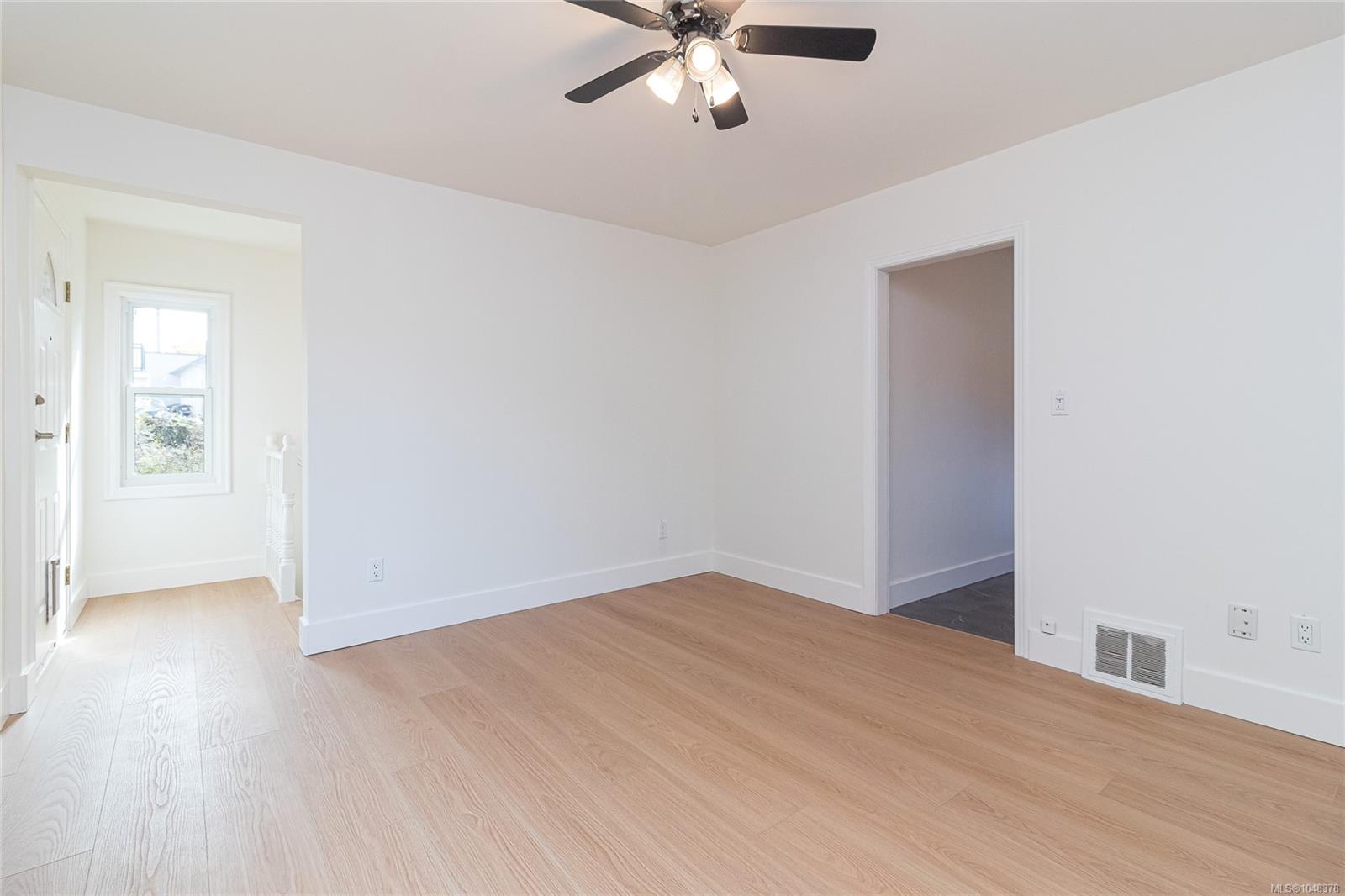890 Darwin Ave — listing photo 13 of 42