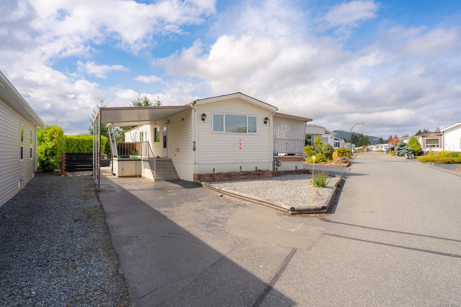 76 6325 Metral Dr, Nanaimo