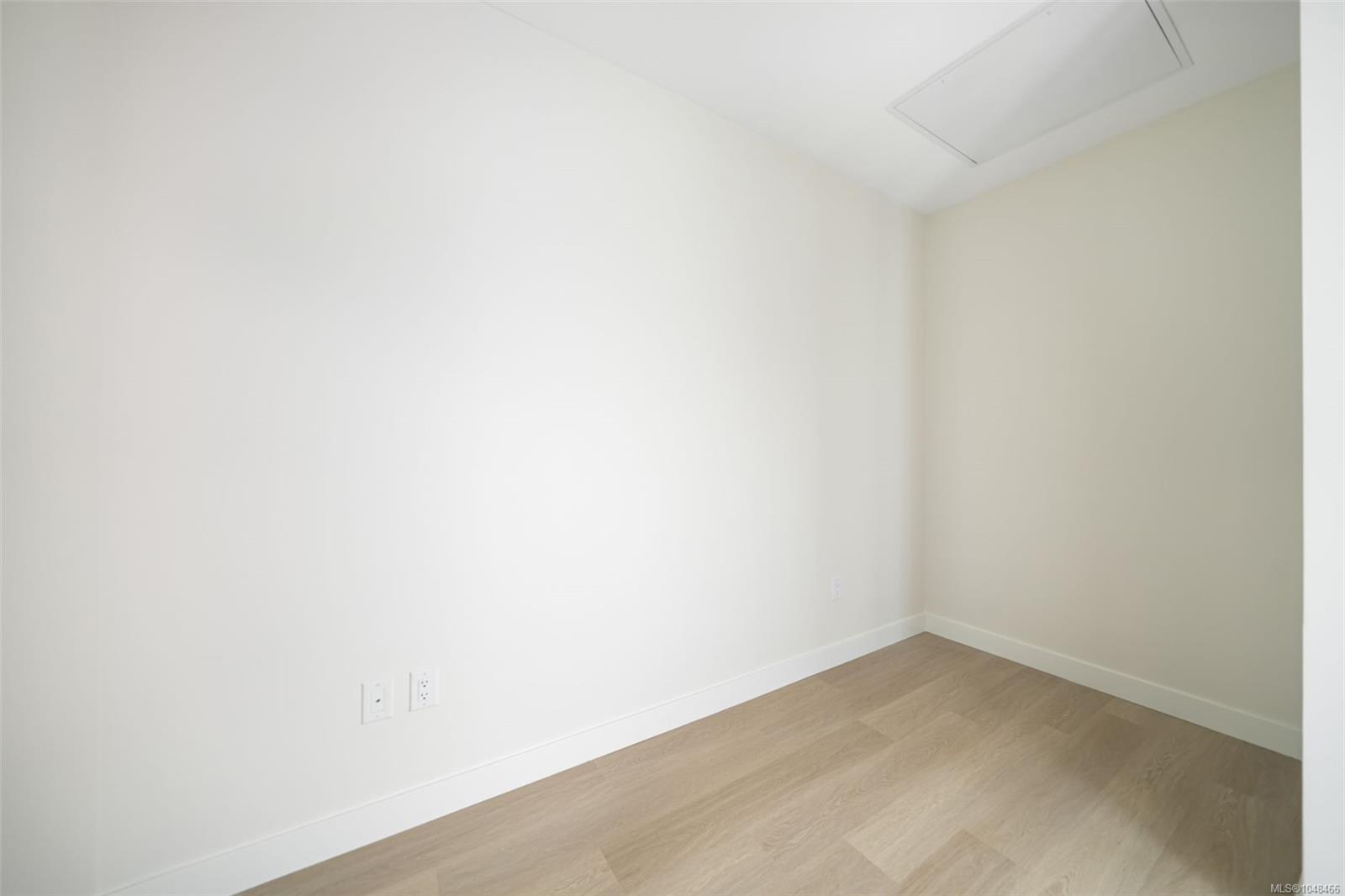 305-777 Station Ave — listing photo 10 of 30