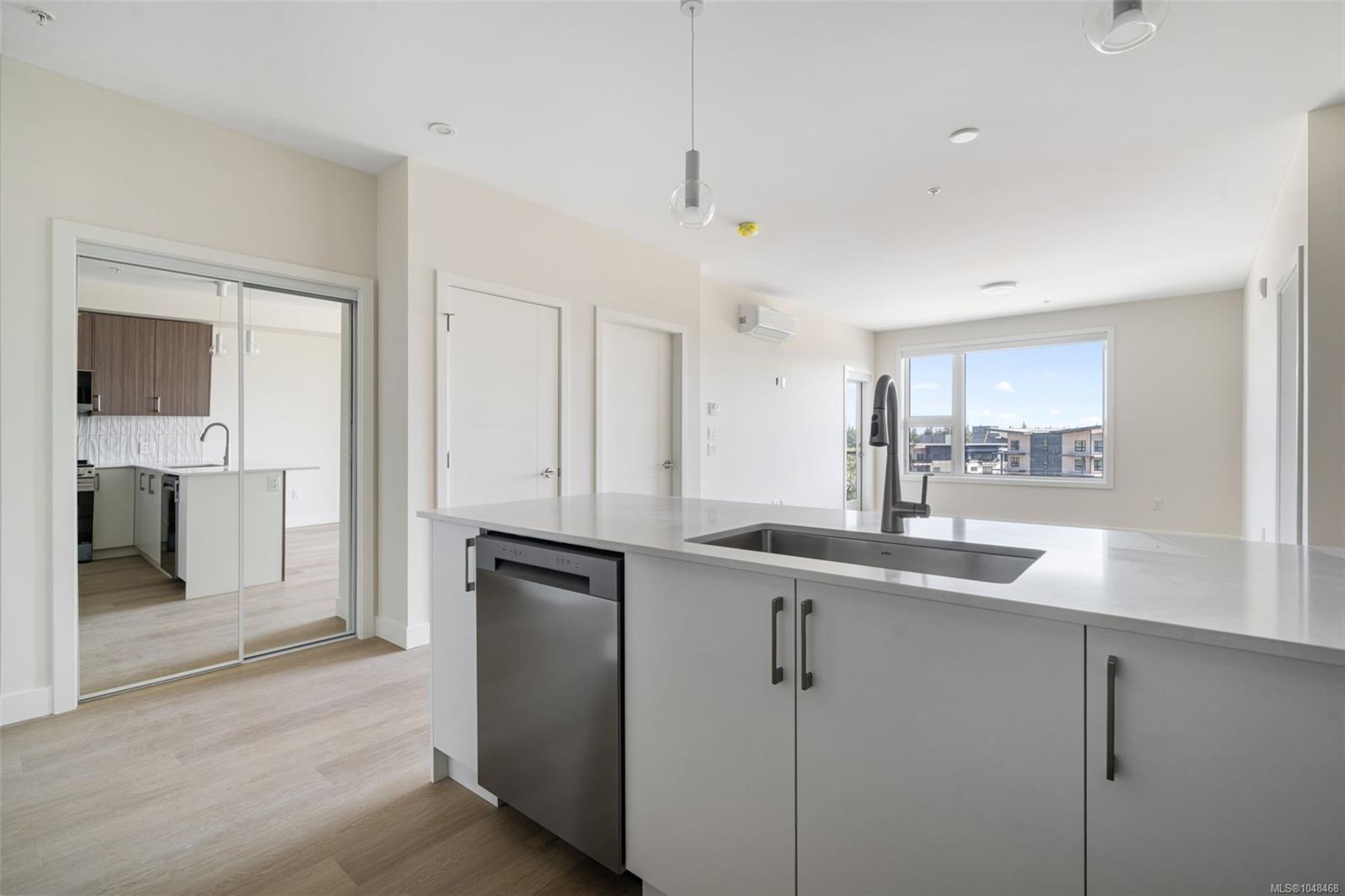 309-777 Station Ave — listing photo 4 of 36