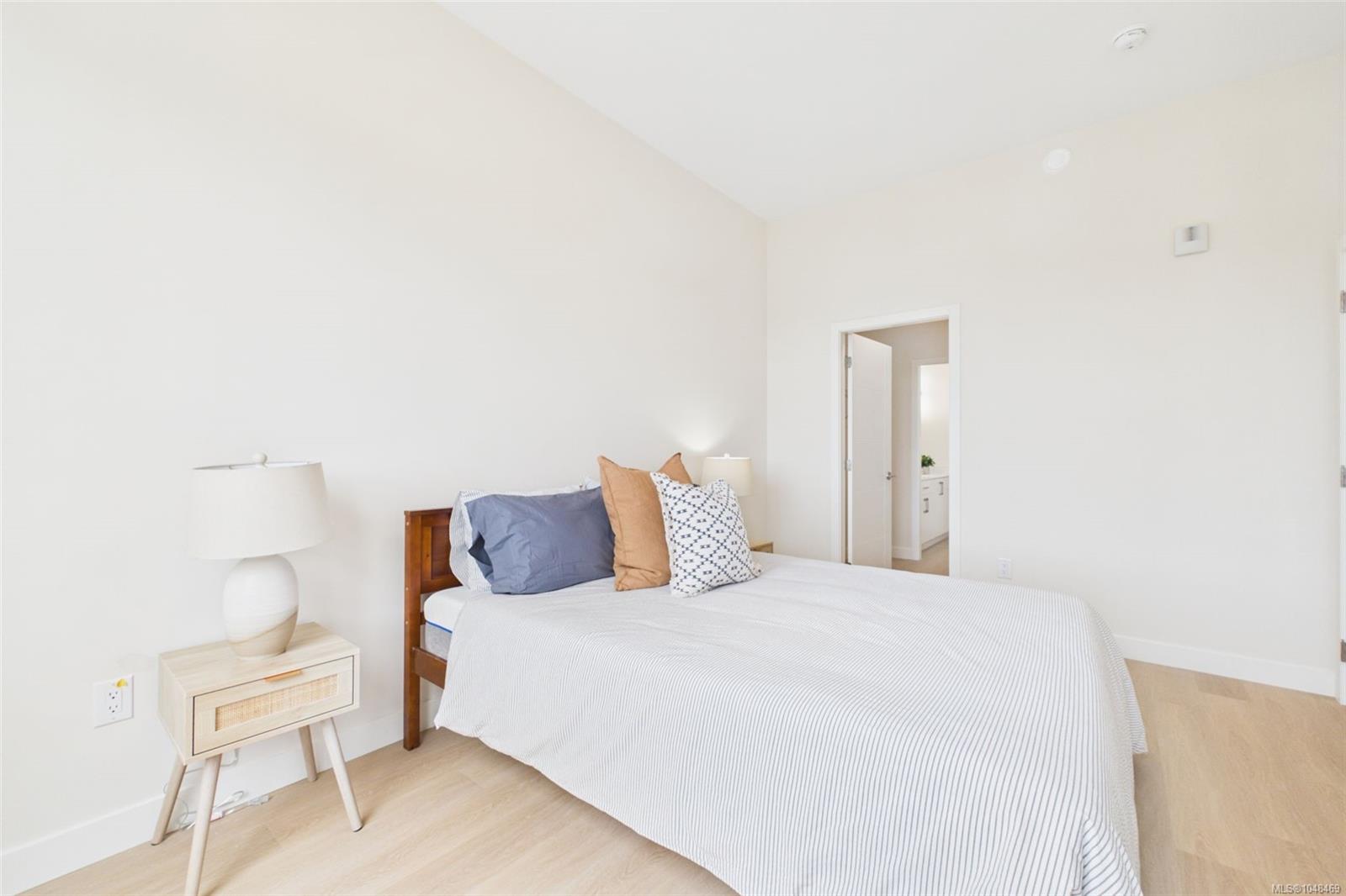 511-777 Station Ave — listing photo 12 of 25
