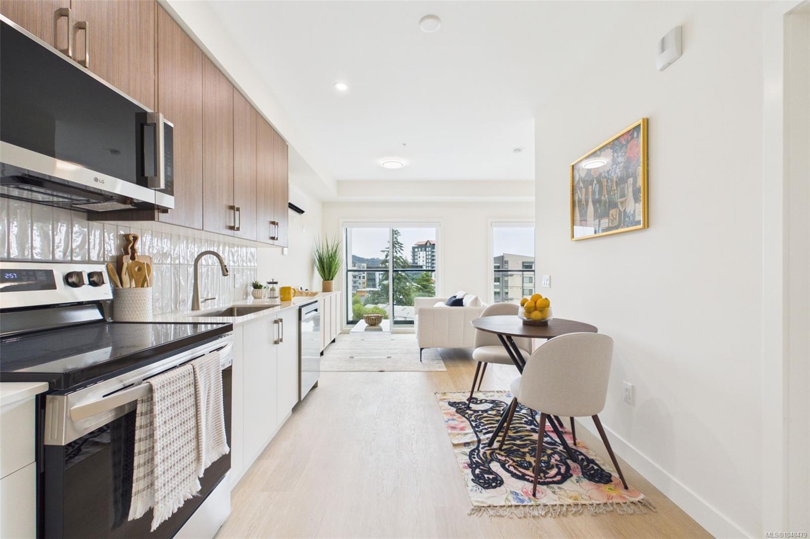 604-777 Station Ave — listing photo 6 of 18
