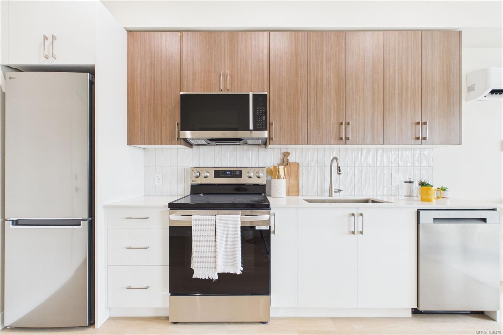 604-777 Station Ave — listing photo 7 of 18
