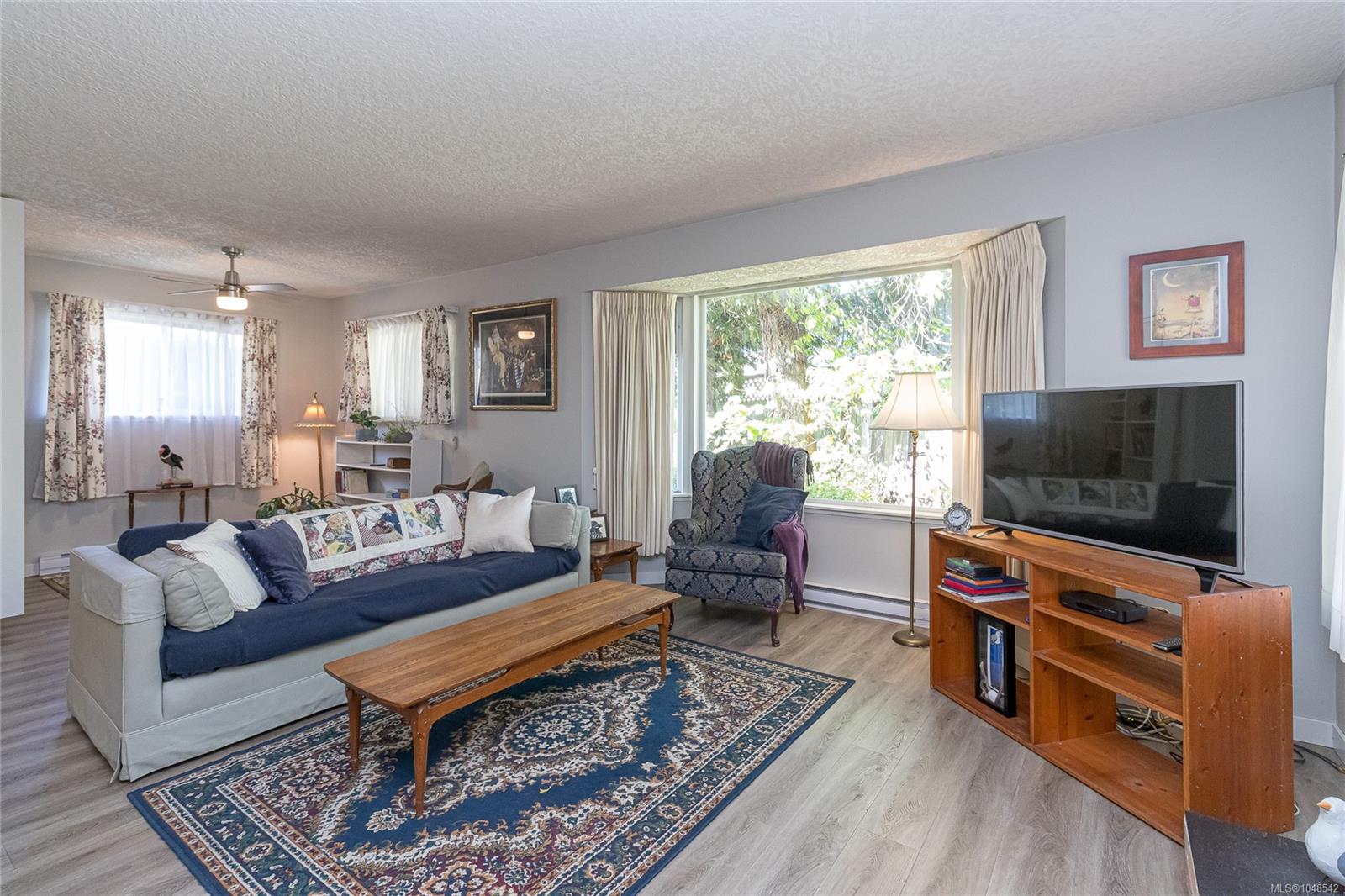 4541 Elk Lake Dr — listing photo 13 of 47