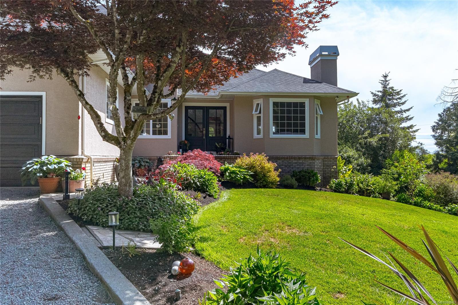1650 Tatlow Rd — listing photo 4 of 58