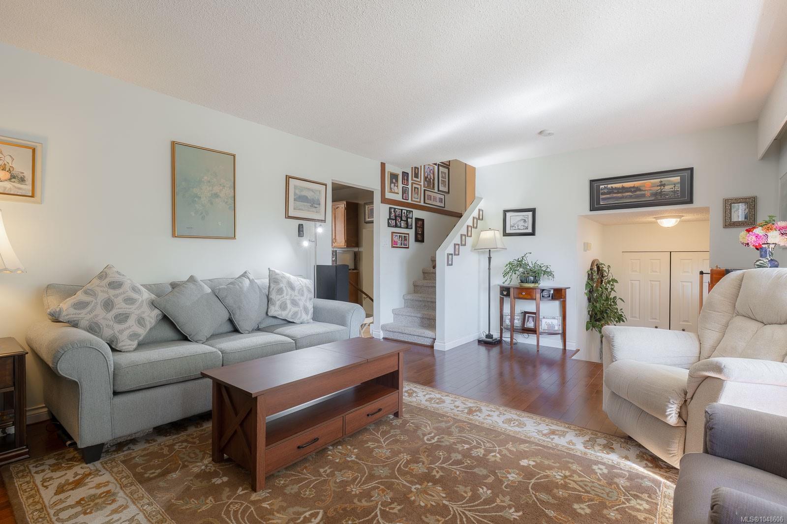 1855 Sandra Pl — listing photo 6 of 43