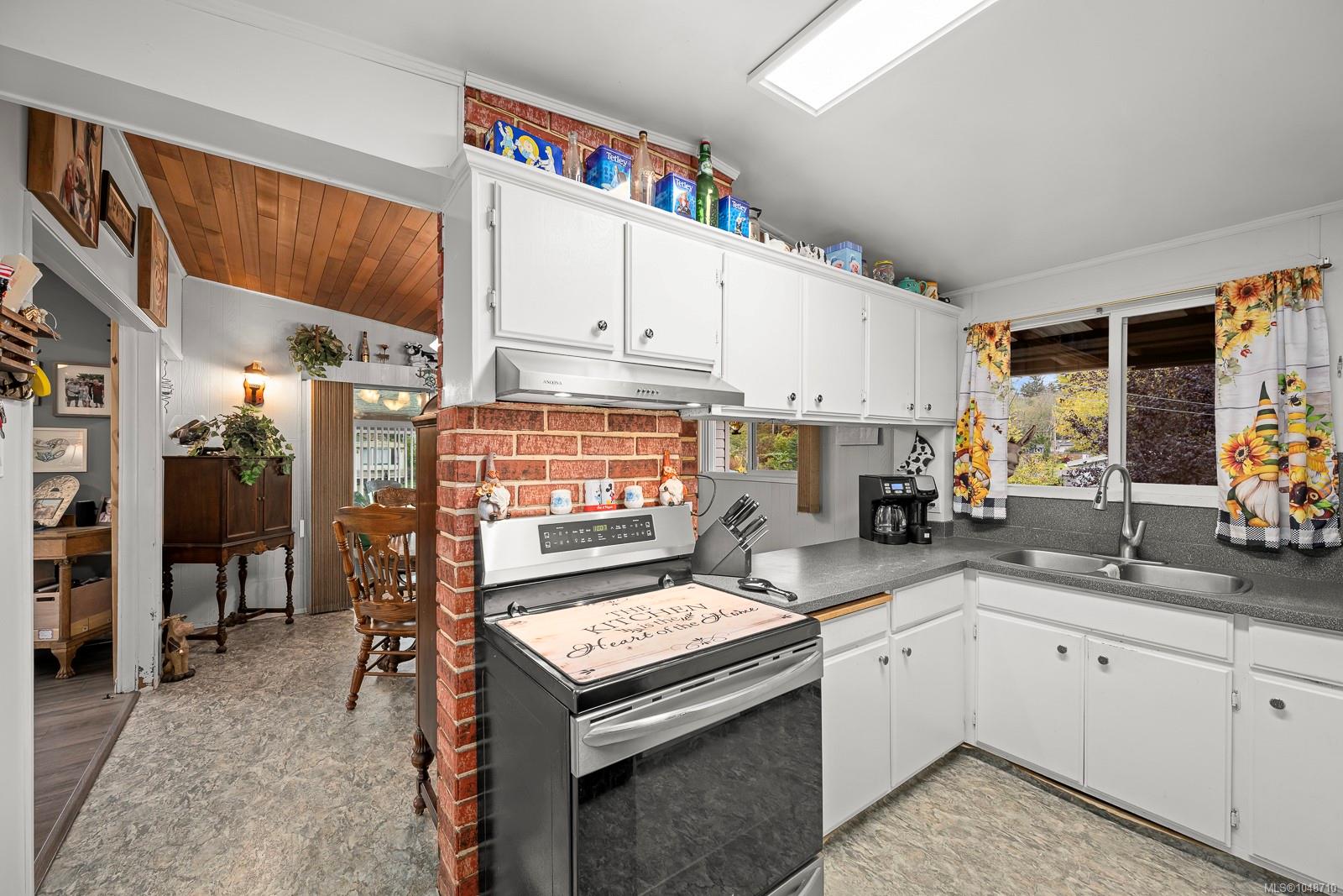 134 Surfside Dr — listing photo 11 of 67
