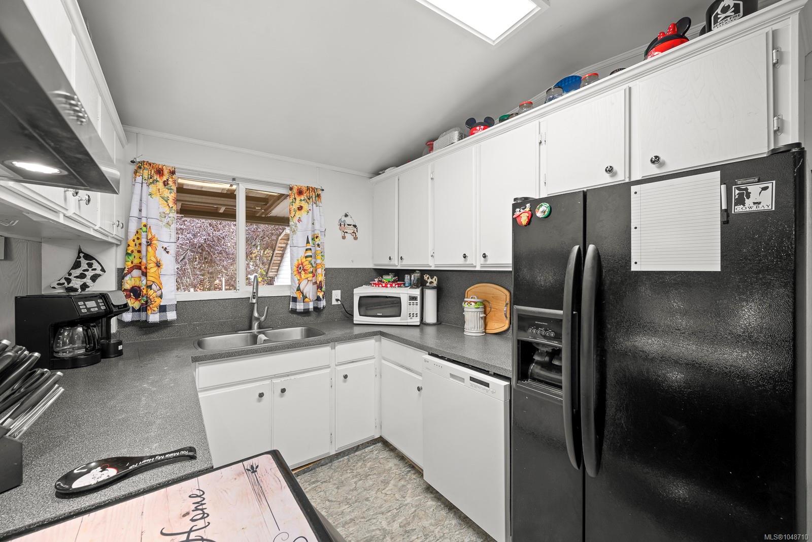 134 Surfside Dr — listing photo 10 of 67