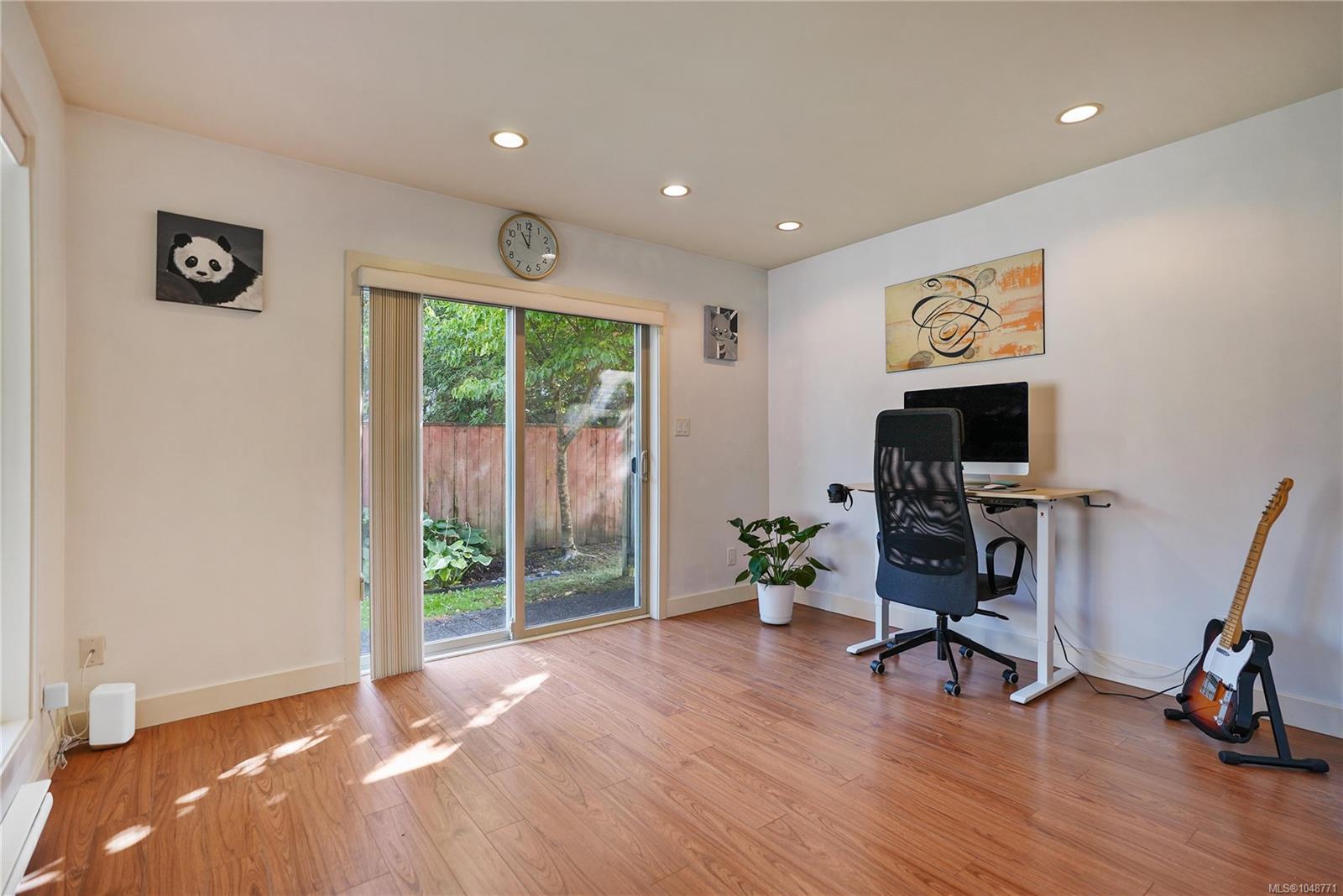 3215 Ernhill Pl — listing photo 12 of 39