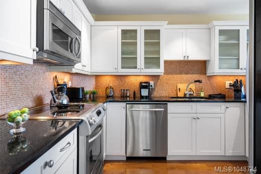108-6880 Wallace Dr — listing photo 14 of 43