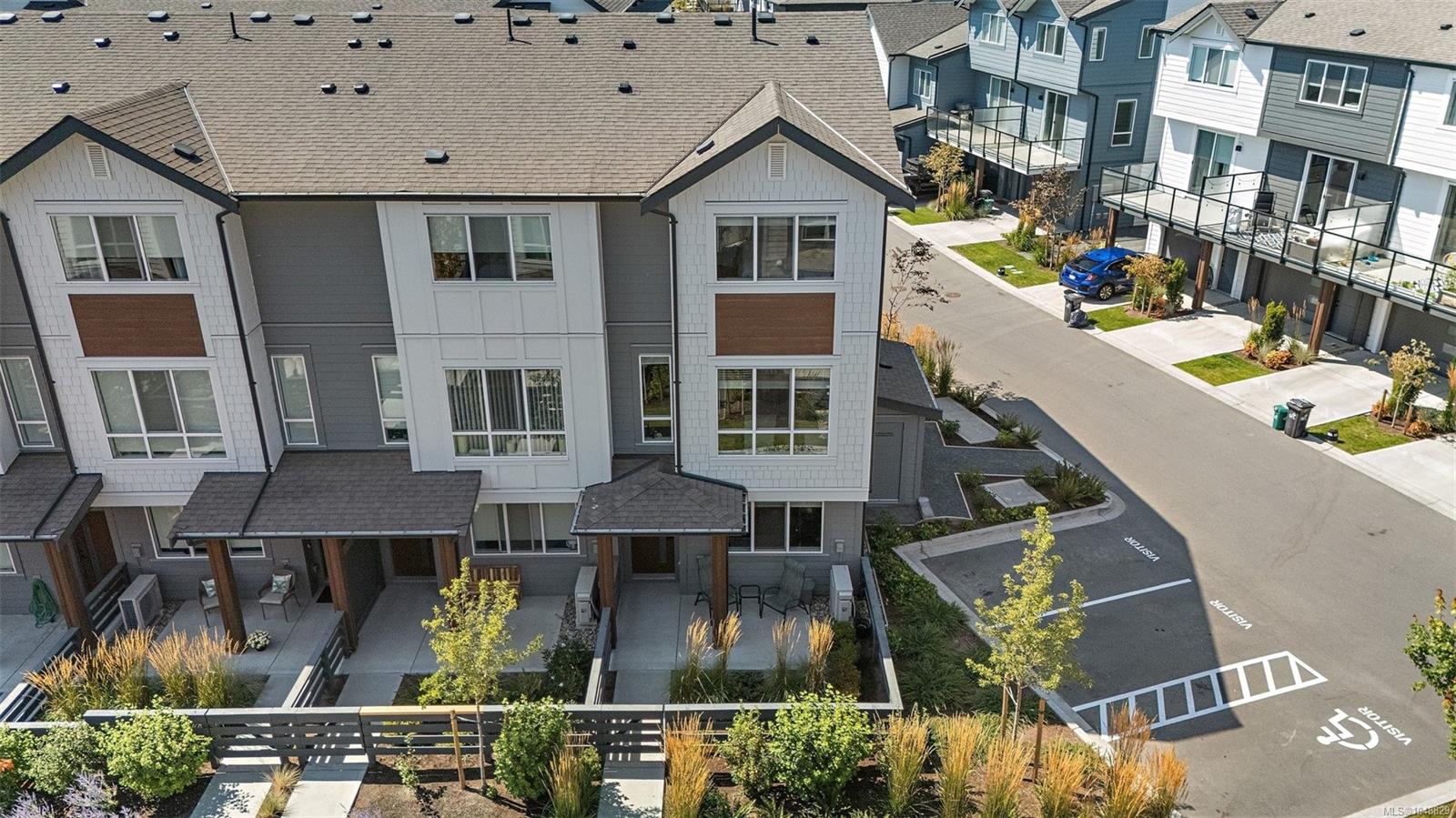 12-368 Tradewinds Ave — listing photo 4 of 32