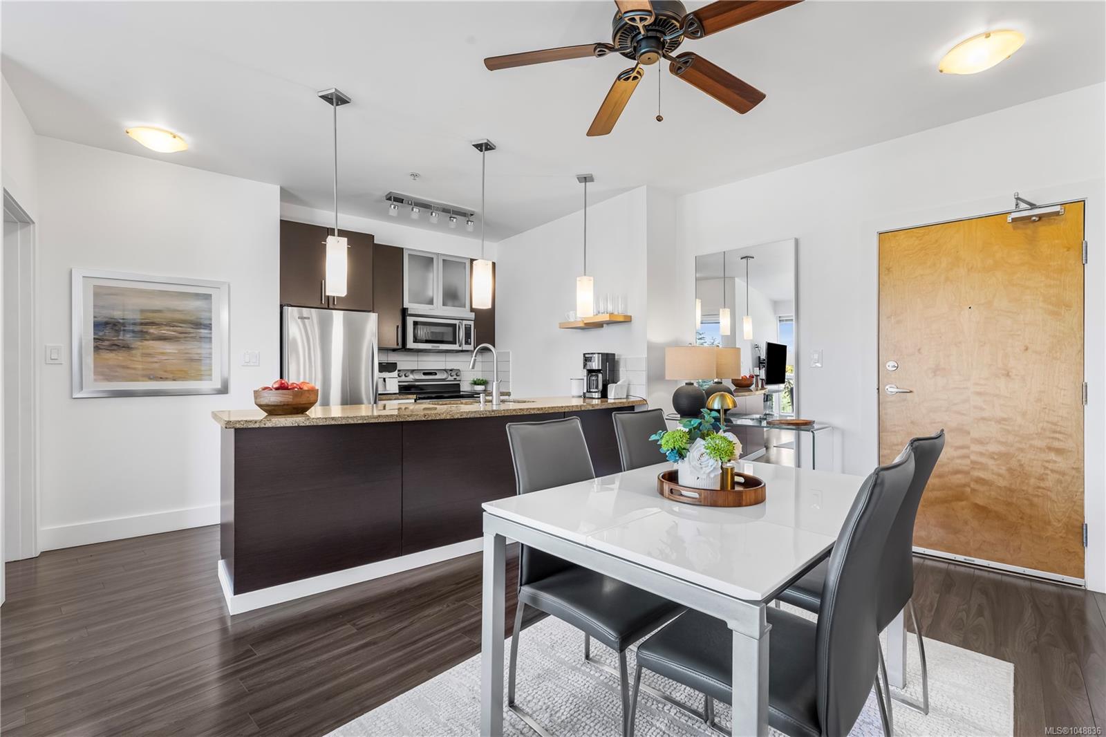 315-2745 Veterans Memorial Pkwy — listing photo 8 of 34