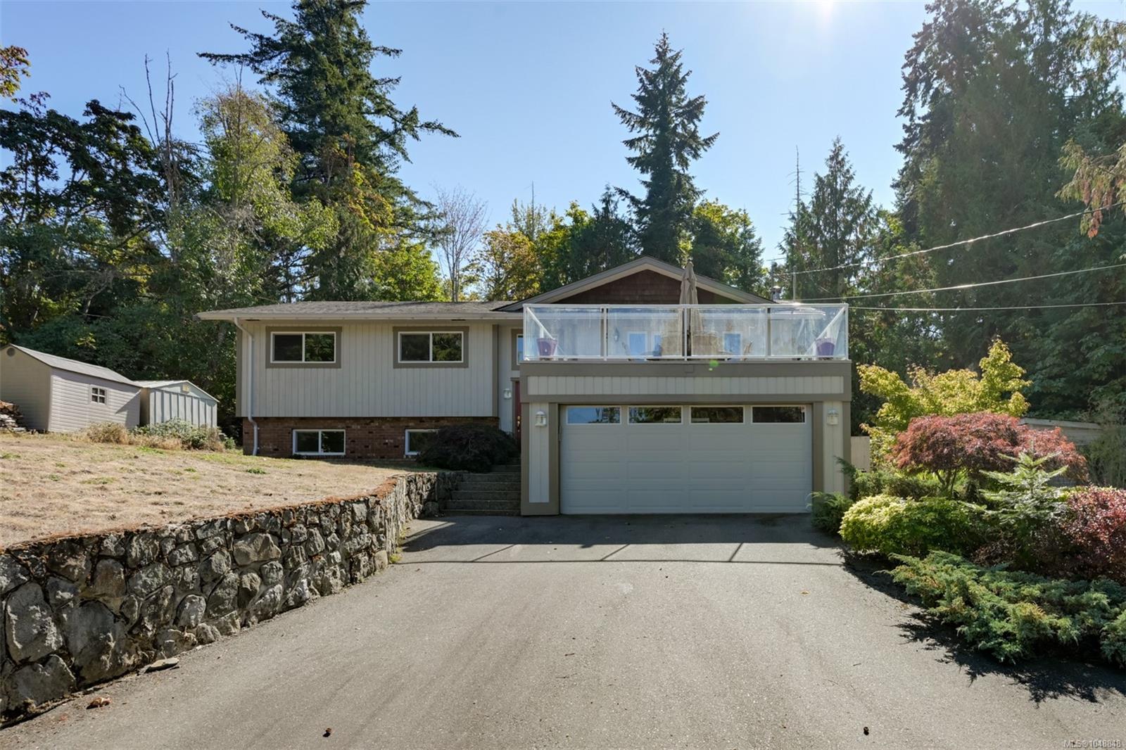 1215 Cloake Hill Rd photo 2