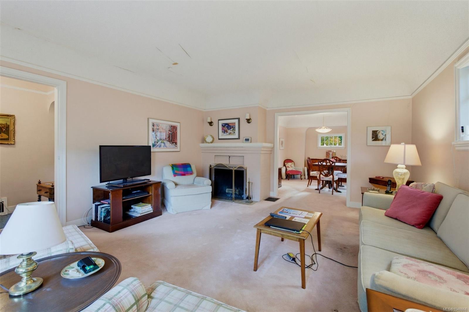 817 St. Patrick St — listing photo 7 of 48