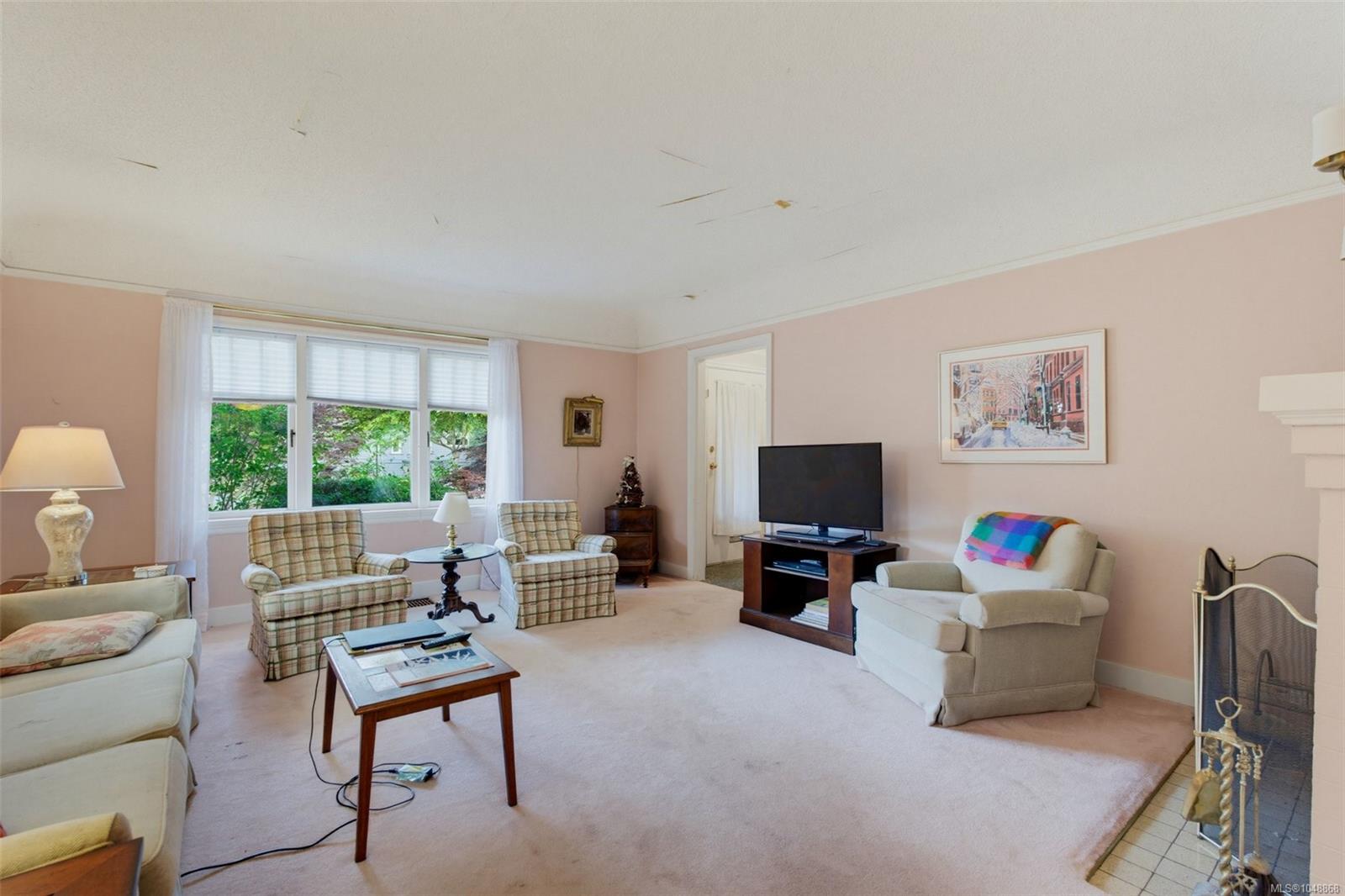 817 St. Patrick St — listing photo 8 of 48