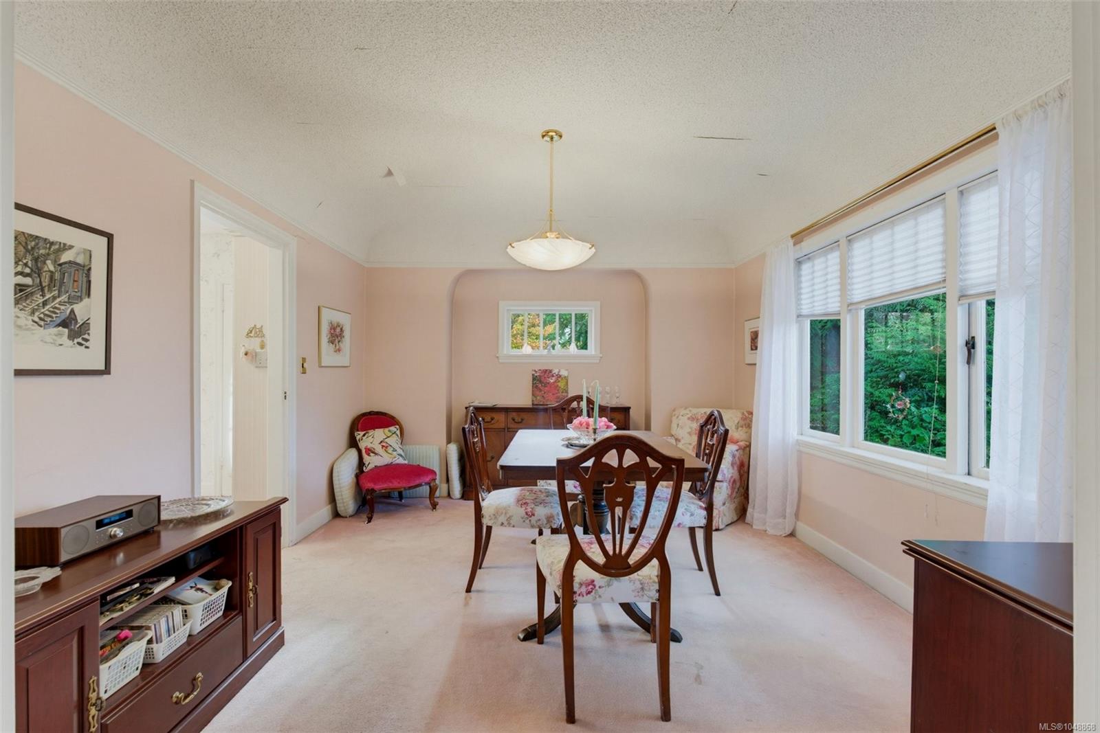 817 St. Patrick St — listing photo 9 of 48