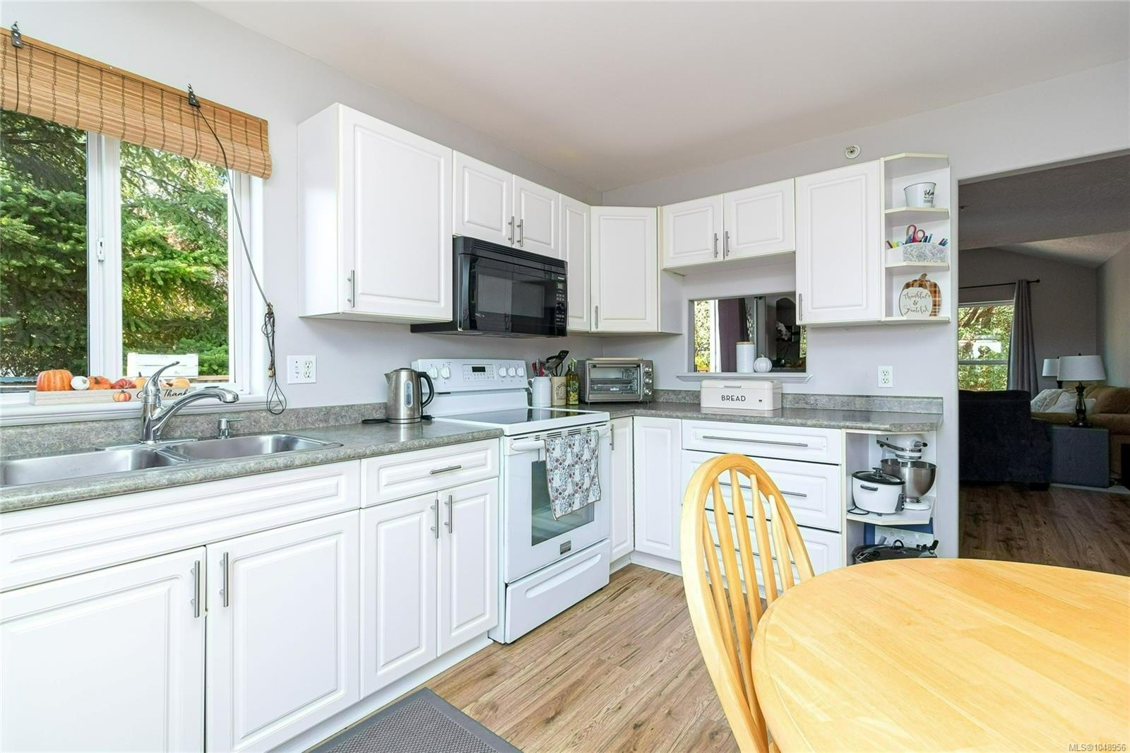 2486 Skedans Rd — listing photo 10 of 46