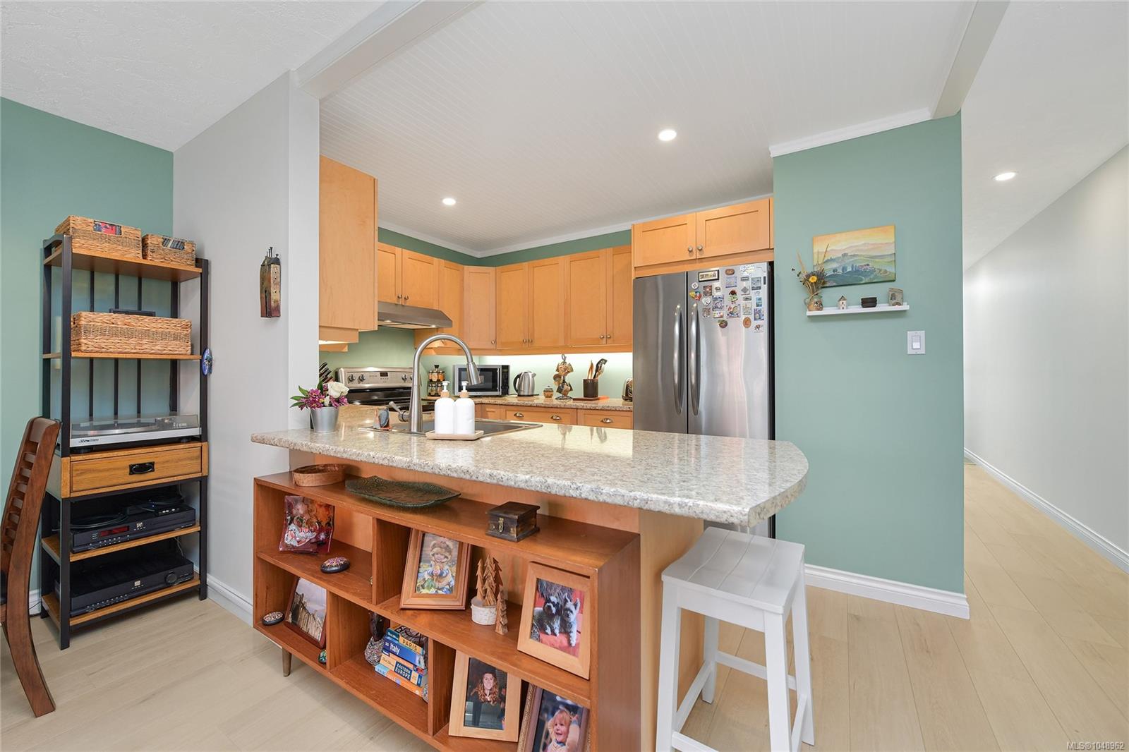 23-2070 AMELIA Ave — listing photo 10 of 48