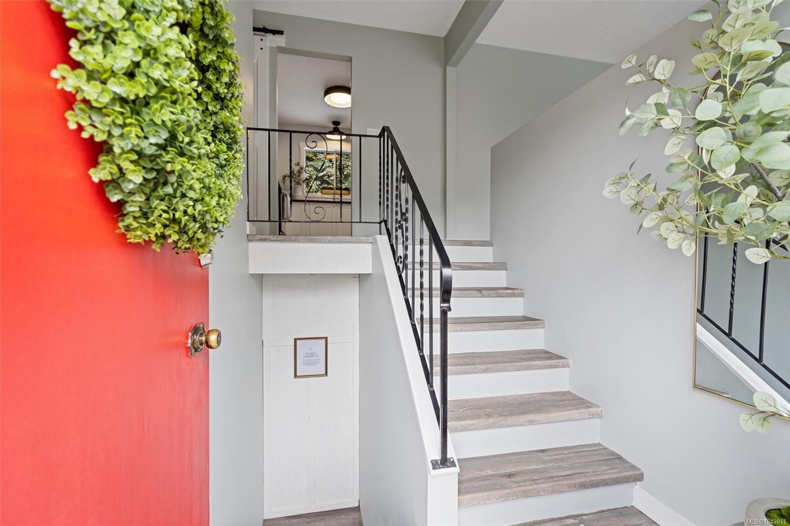3272 Haida Dr — listing photo 4 of 44