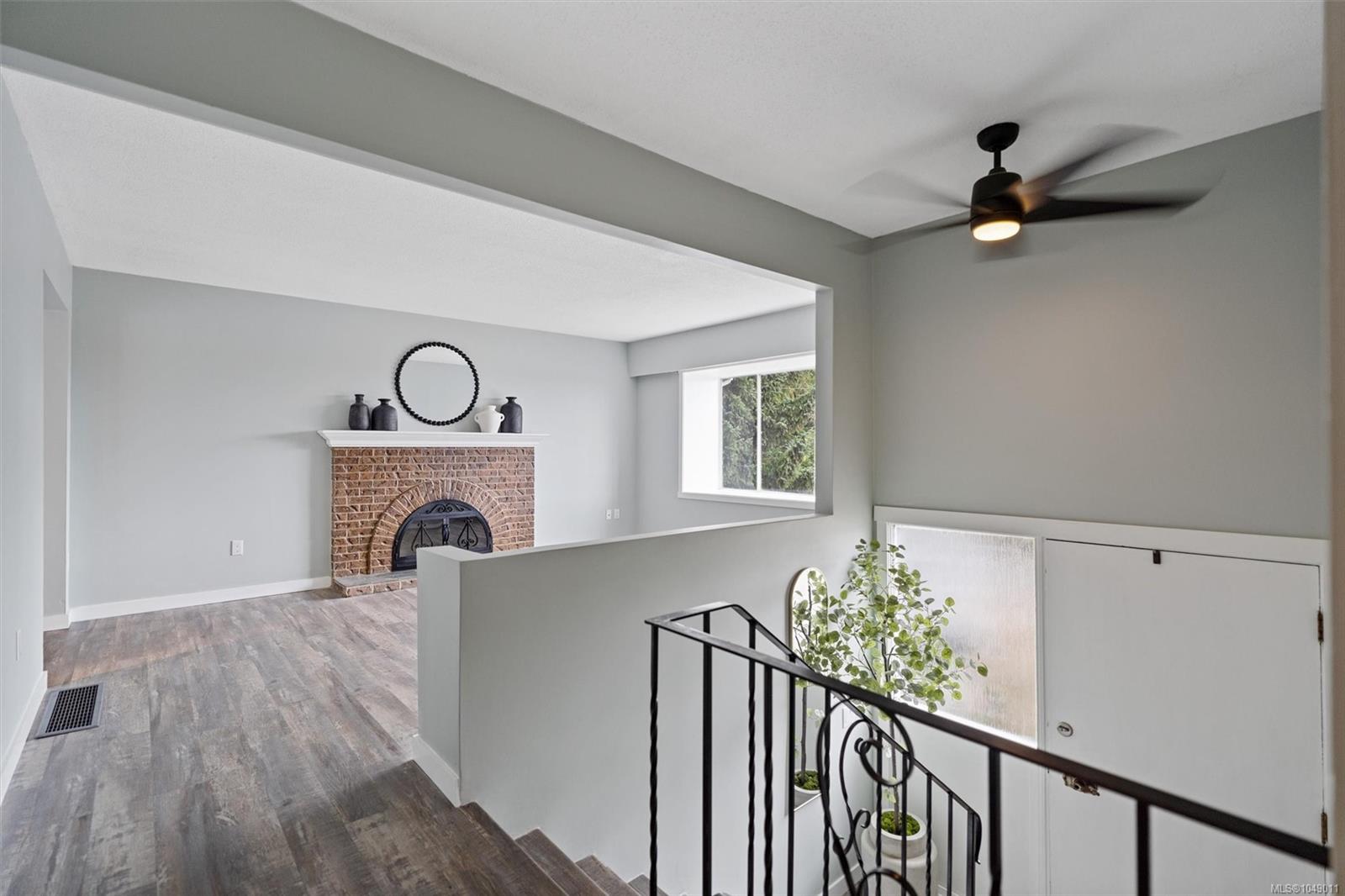 3272 Haida Dr — listing photo 5 of 44
