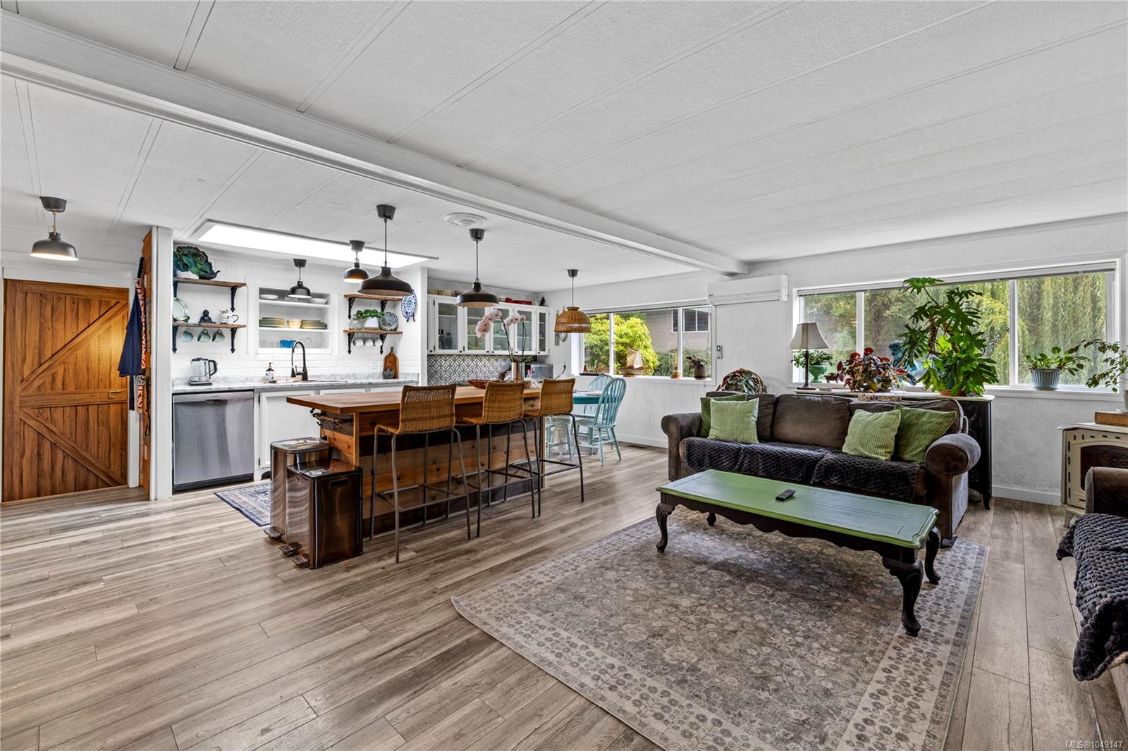 1404 Pilot Way — listing photo 12 of 69