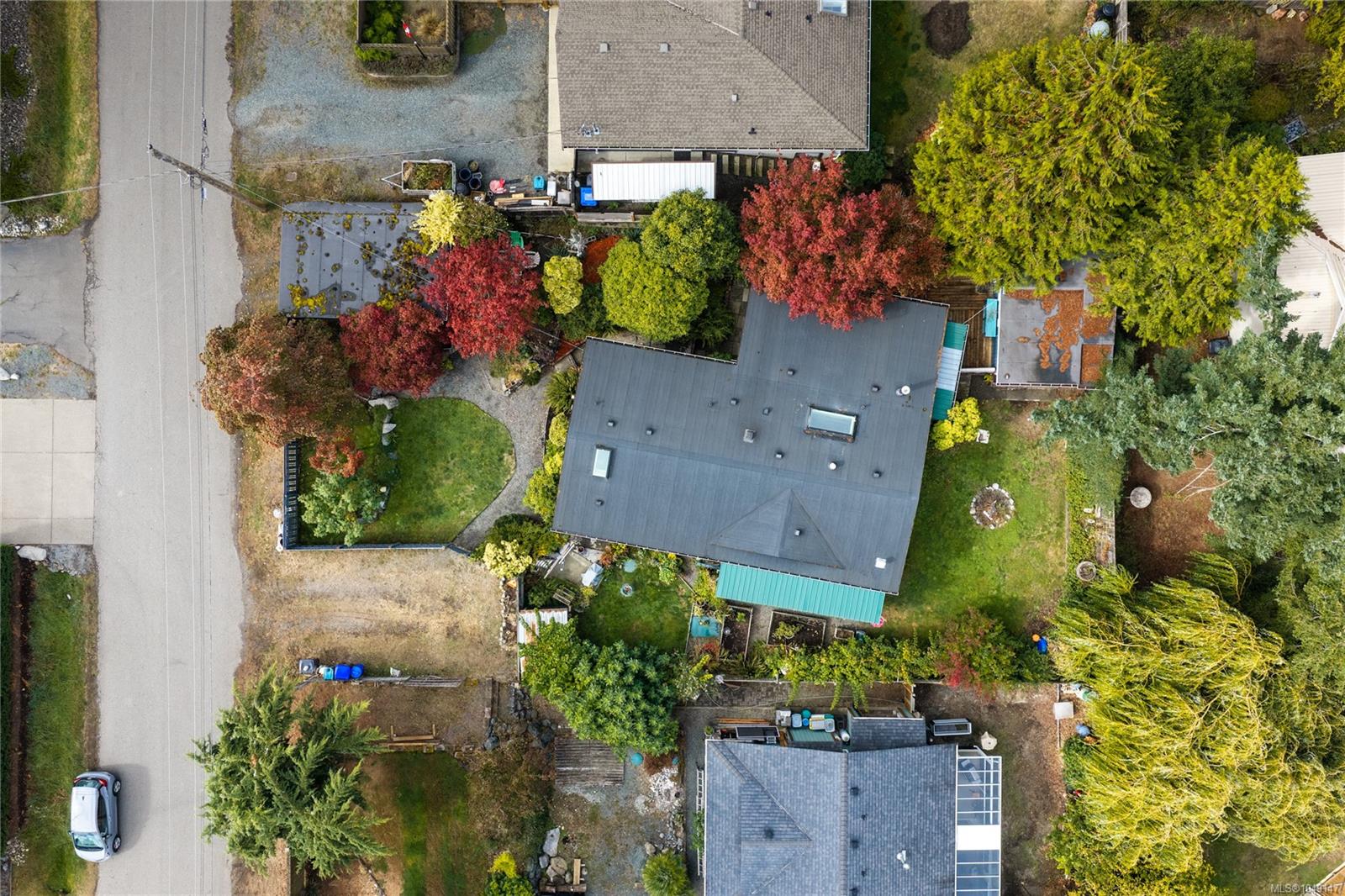 1404 Pilot Way — listing photo 3 of 69