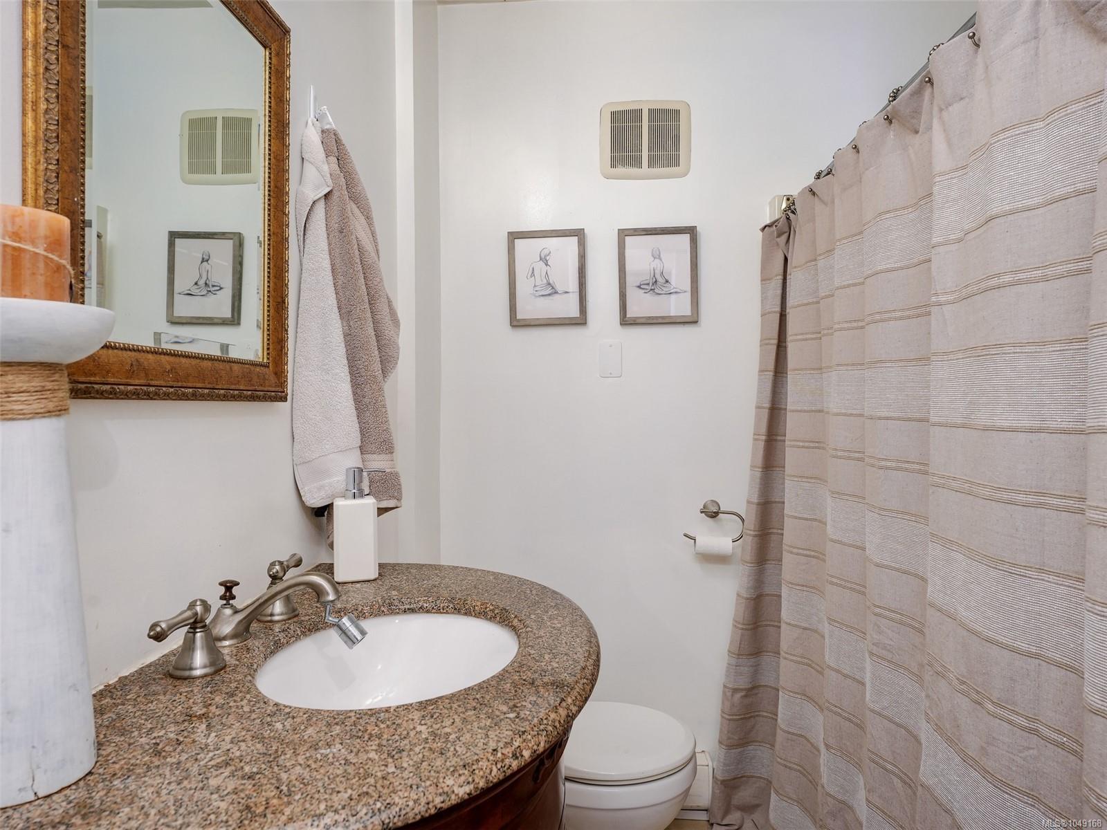 1167 Goldstream Ave — listing photo 8 of 37